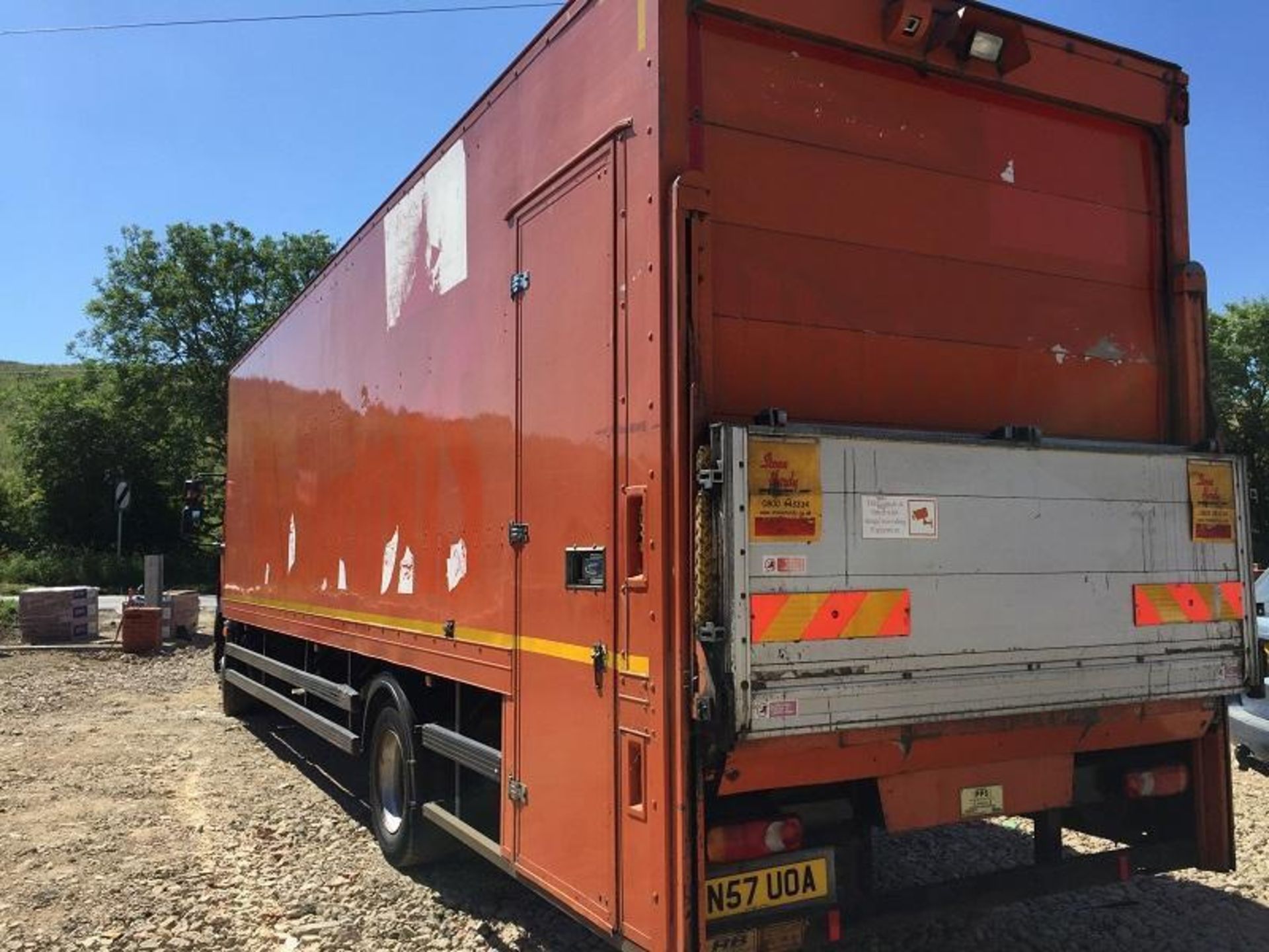 DAF Trucks LF 55-180 29FT Box Body Fitted - Image 6 of 10