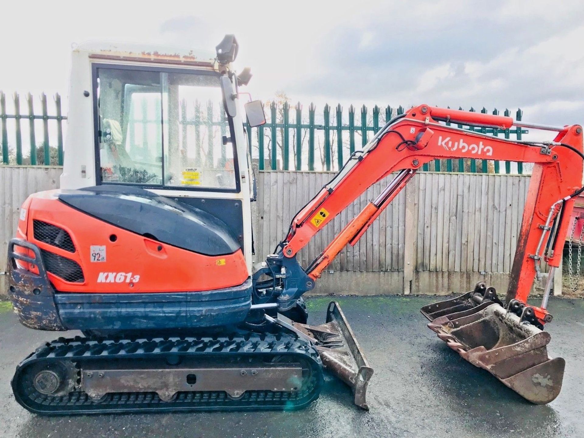 Kubota KX61-3 Excavator / Digger (2010) - Image 2 of 12