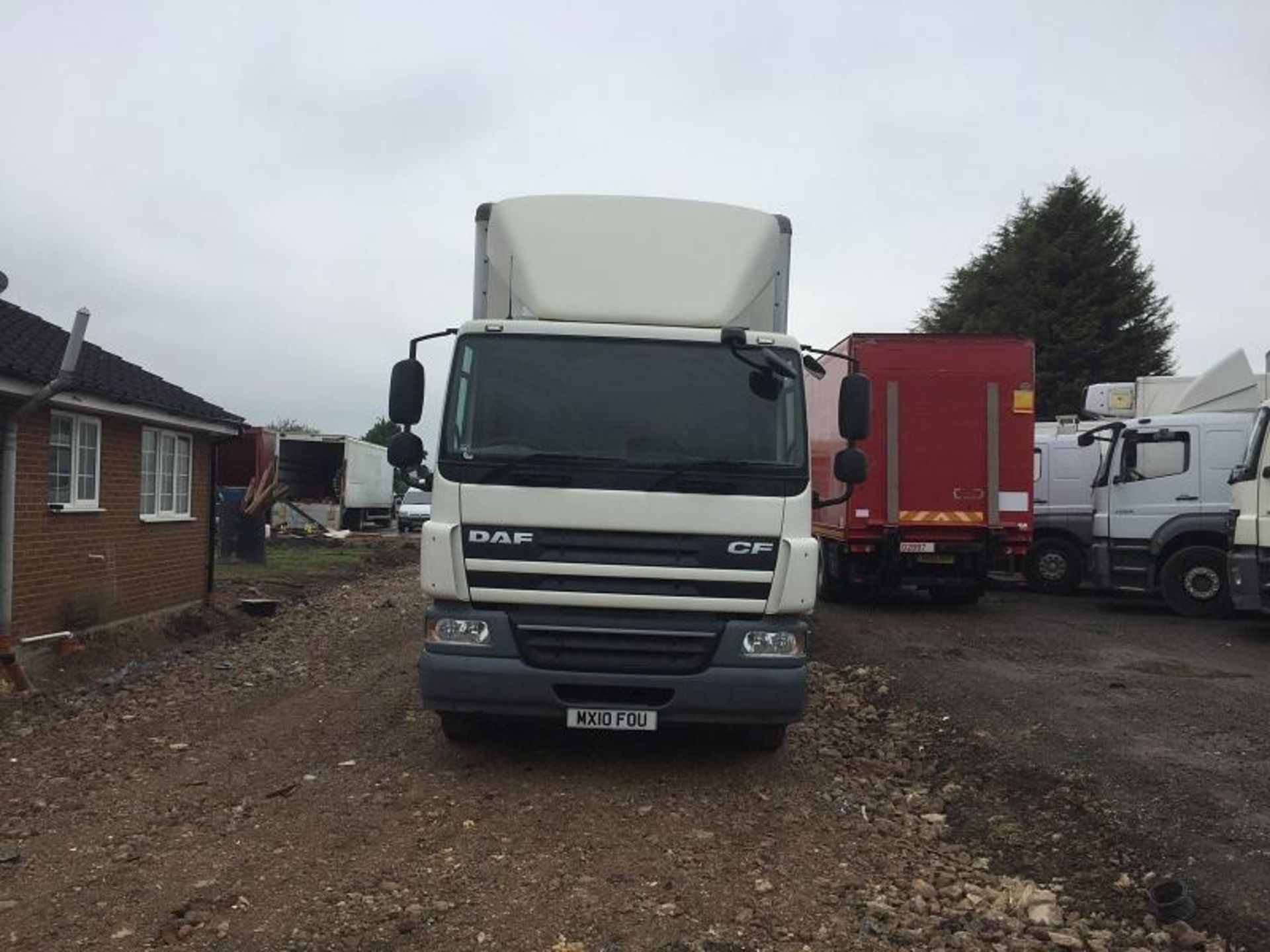 DAF Trucks CF65-220 Glassbox Body With Tail Lift - Image 2 of 12