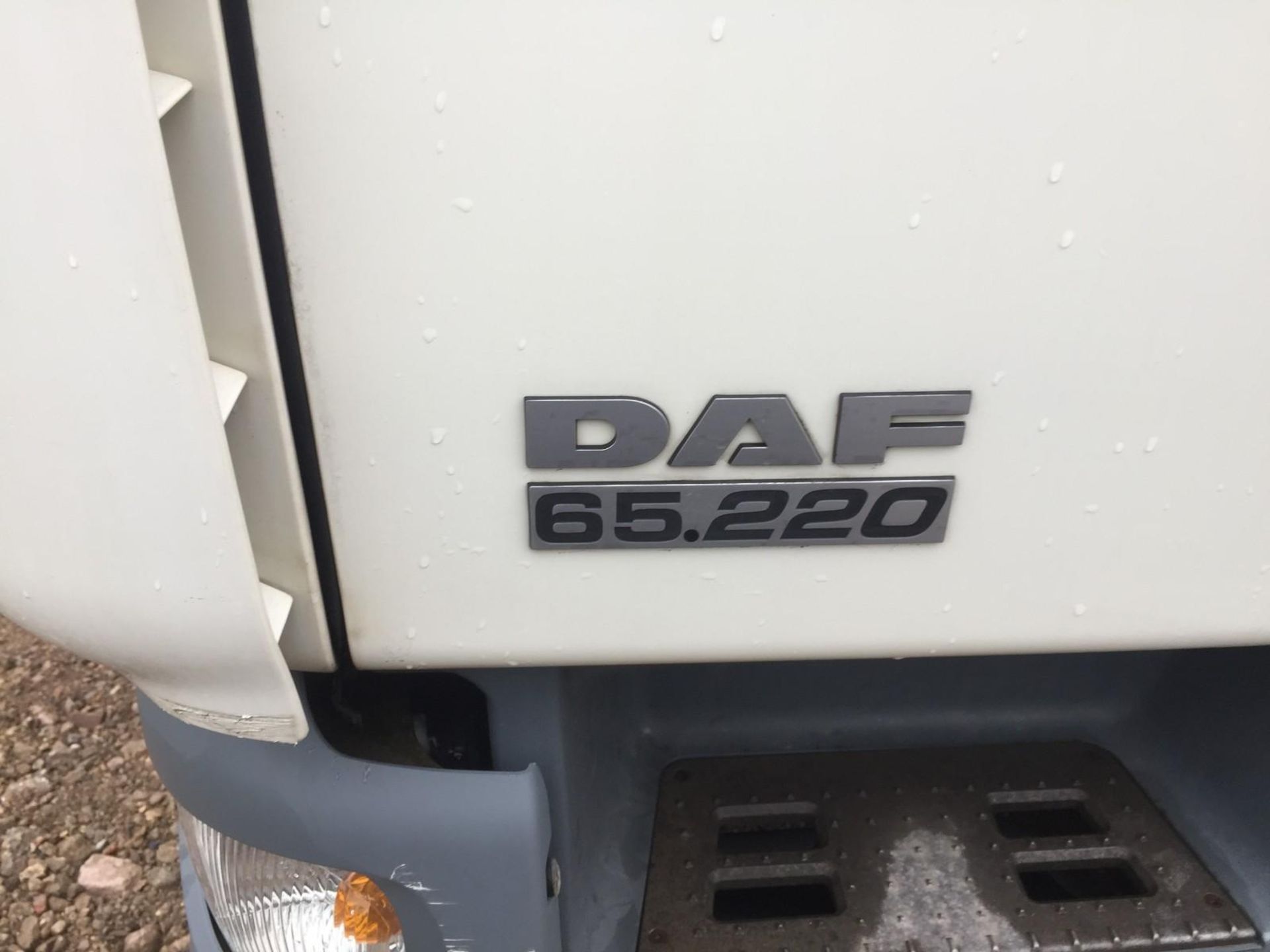 DAF Trucks CF65-220 Glassbox Body With Tail Lift - Image 5 of 12