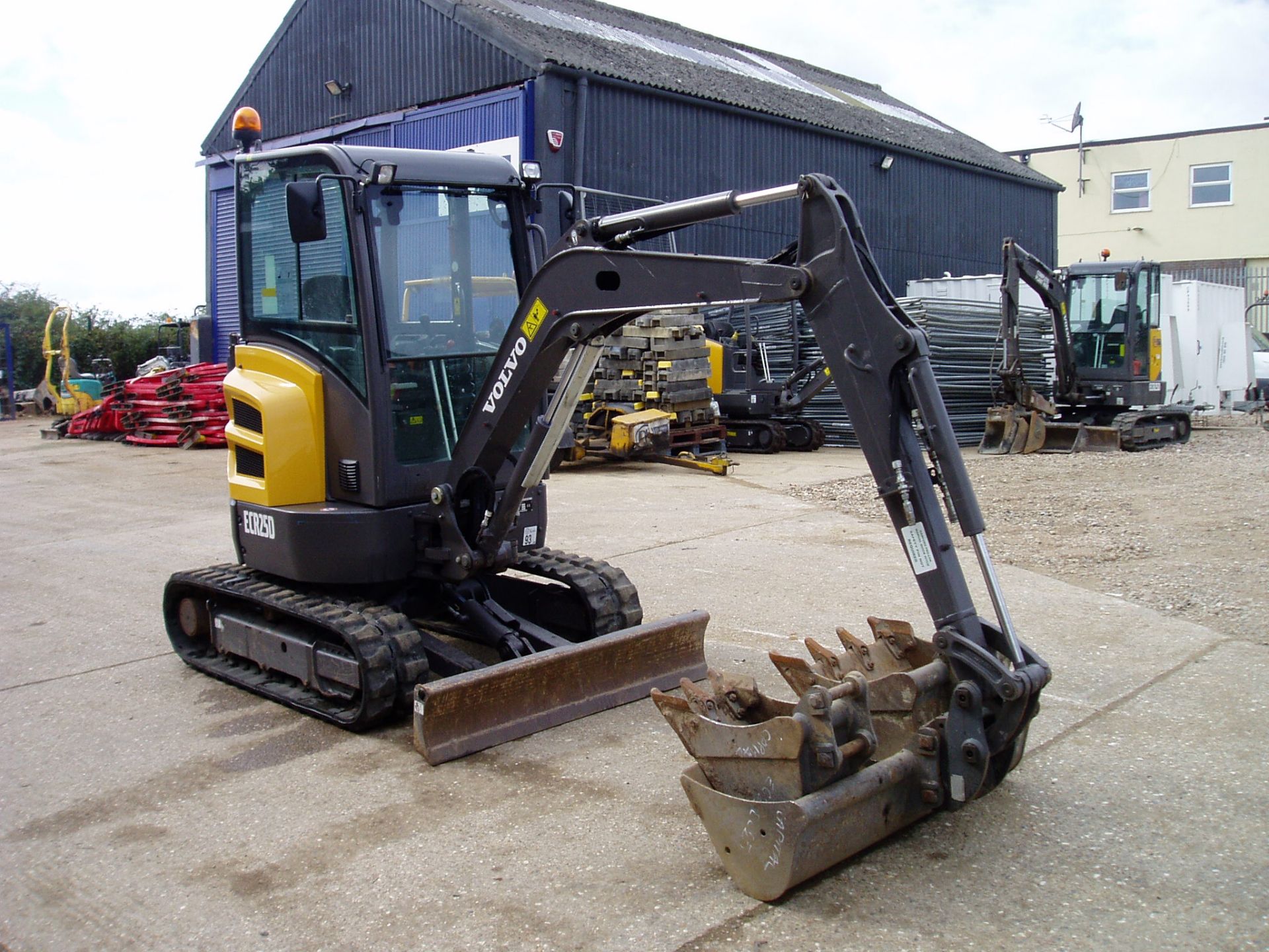 Volvo ECR25D 2490Kgs Reduced Tail Swing Mini Excavator (SOL01477) - Bild 17 aus 20