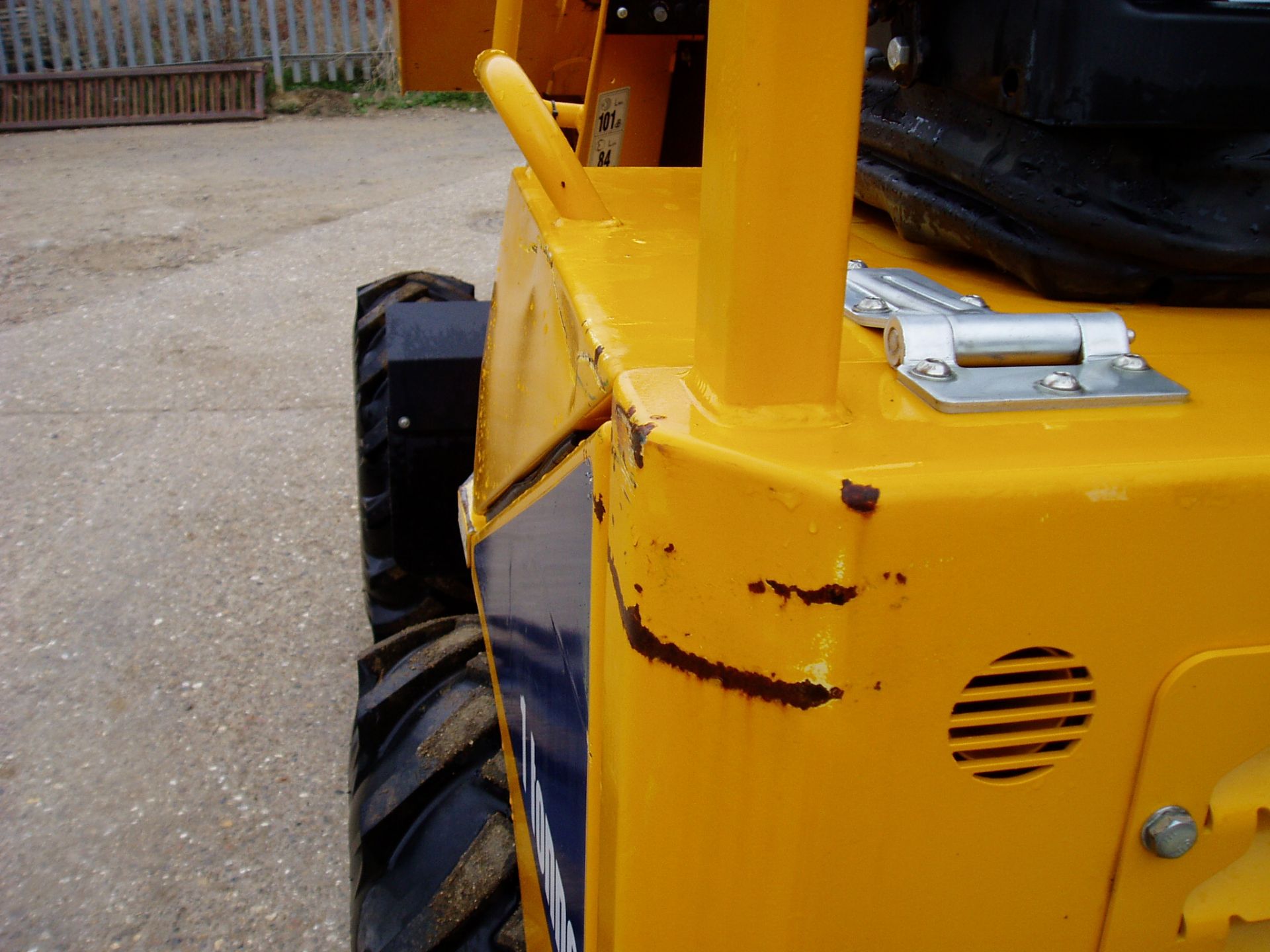 Thwaites 1 Ton High Discharge Dumper (SOL 05414) - Image 4 of 24