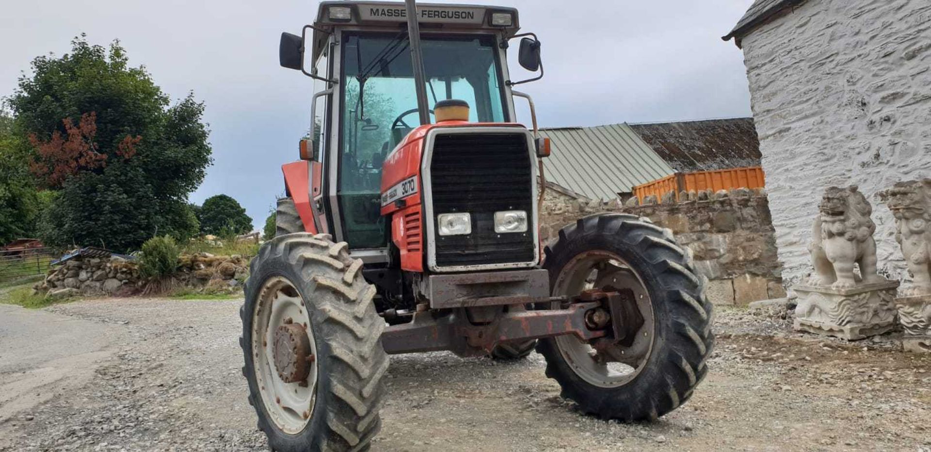 Massey Ferguson 3070 4WD Tractor - Image 6 of 11