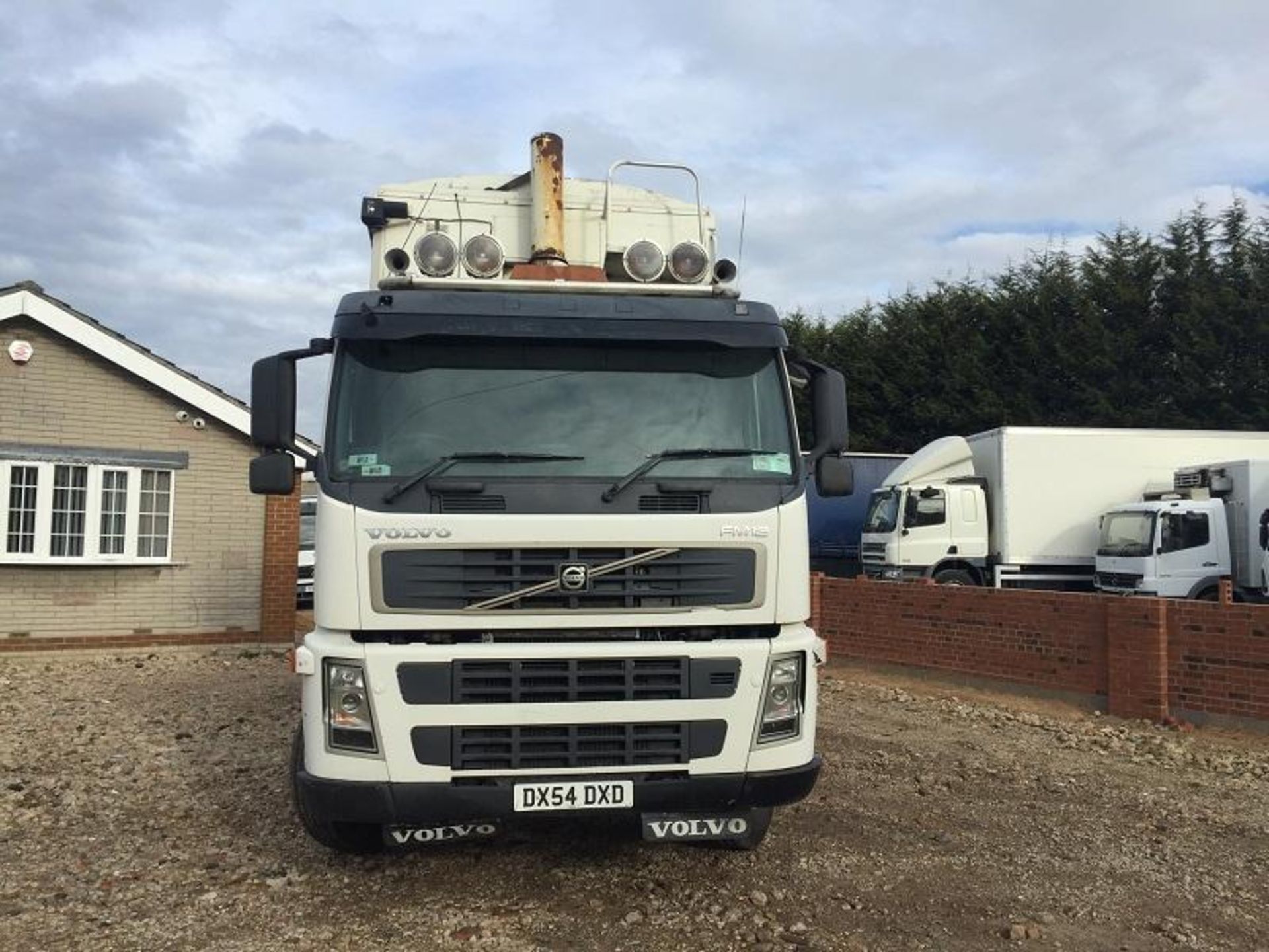 Volvo FM 12 Aluminium Tipper Body Fitted - Image 2 of 12