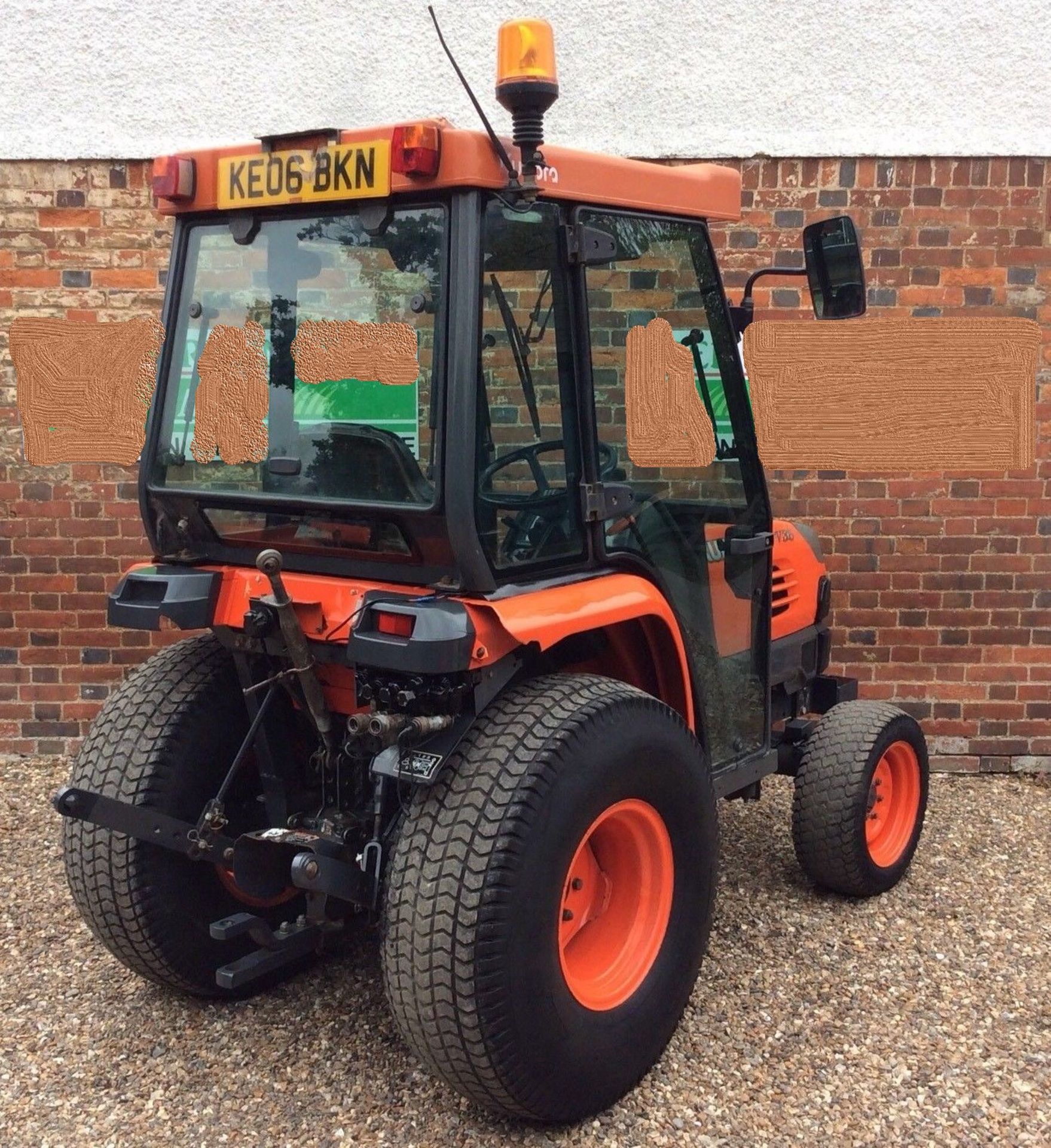 Kubota STV 36 Compact Tractor 4x4 36 Hp Hydrostatic Loader Grass Tyres (441) - Image 5 of 11