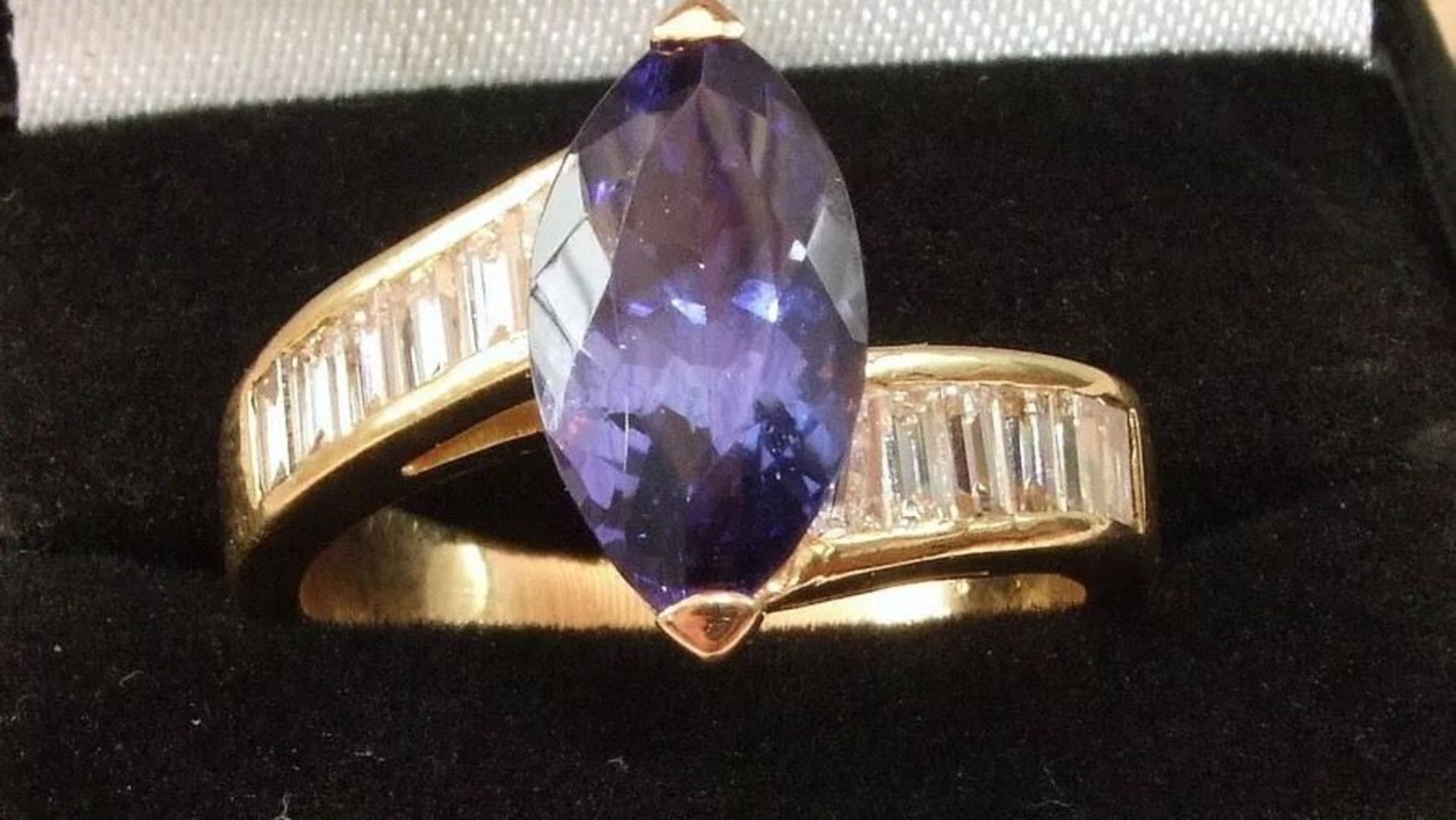 Tanzanite Diamond 18ct Gold Ring - Image 3 of 5