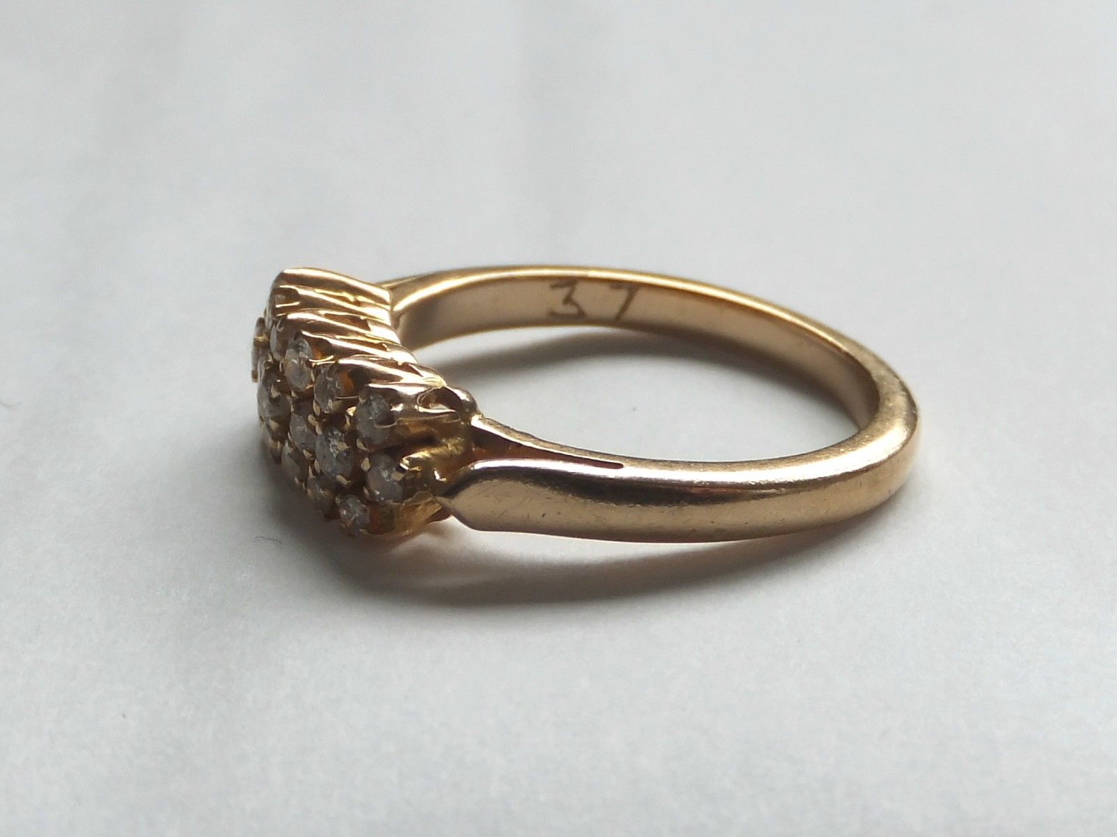 Antique Diamond Trilogy Daisy 18 Carat Gold Ring - Image 3 of 4
