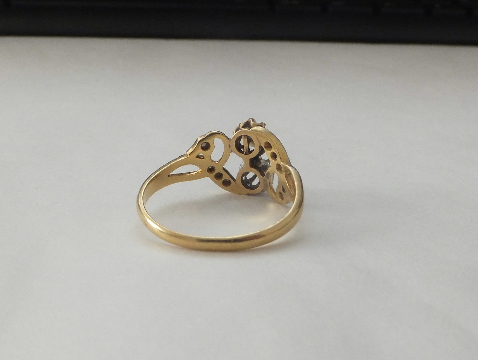 18ct Gold Antique Diamond Platinum Pearl Ring - Image 4 of 5