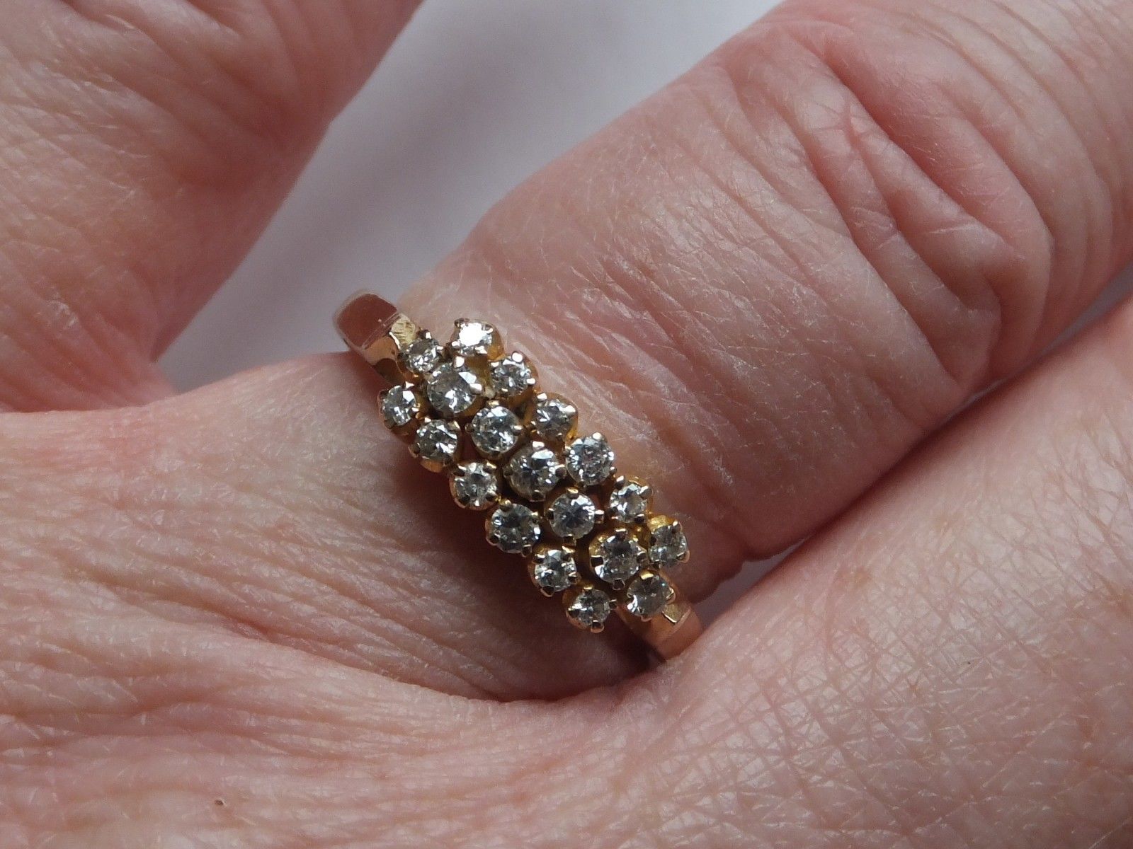Antique Diamond Trilogy Daisy 18 Carat Gold Ring - Image 2 of 4