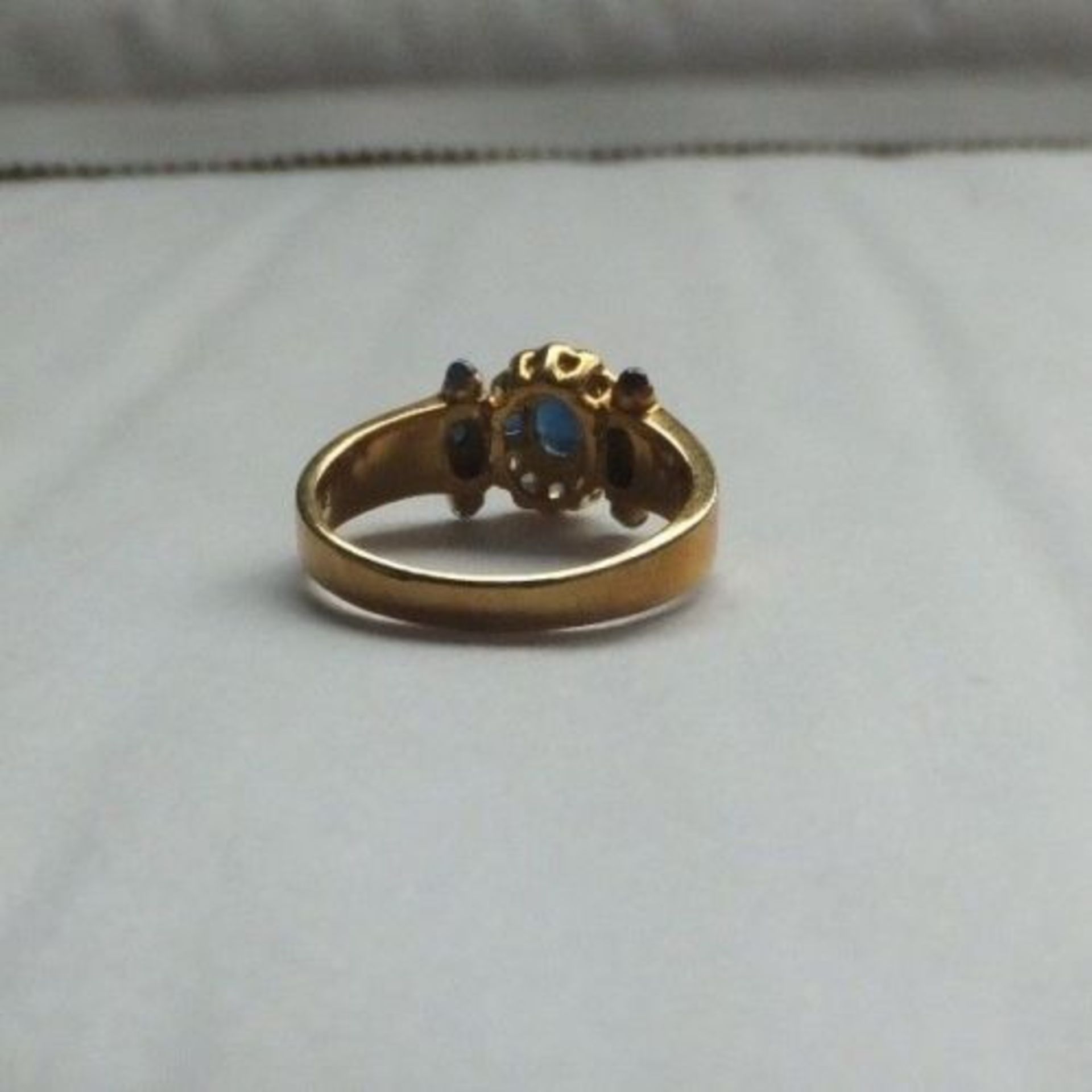 Sapphire and Diamond 18ct Gold Ring - Image 4 of 4