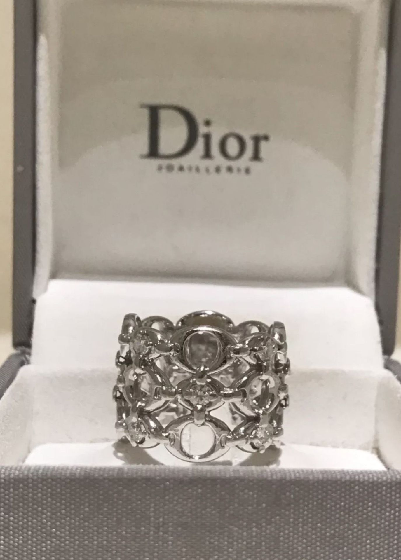 Christian Dior Diamond Ring set in 18 ct White Gold - Image 10 of 12