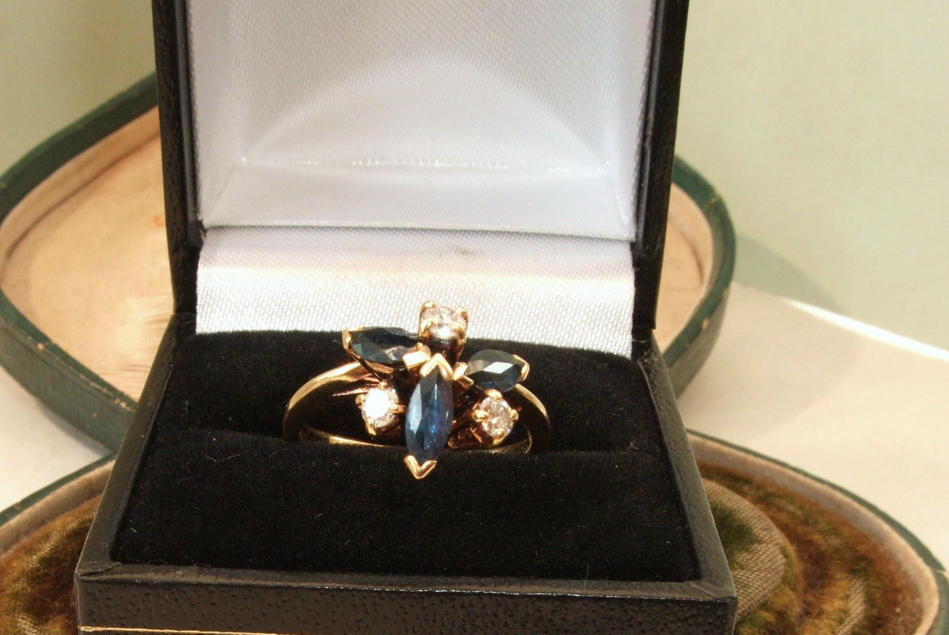 Gold Sapphire & Diamond Ring - Image 3 of 5