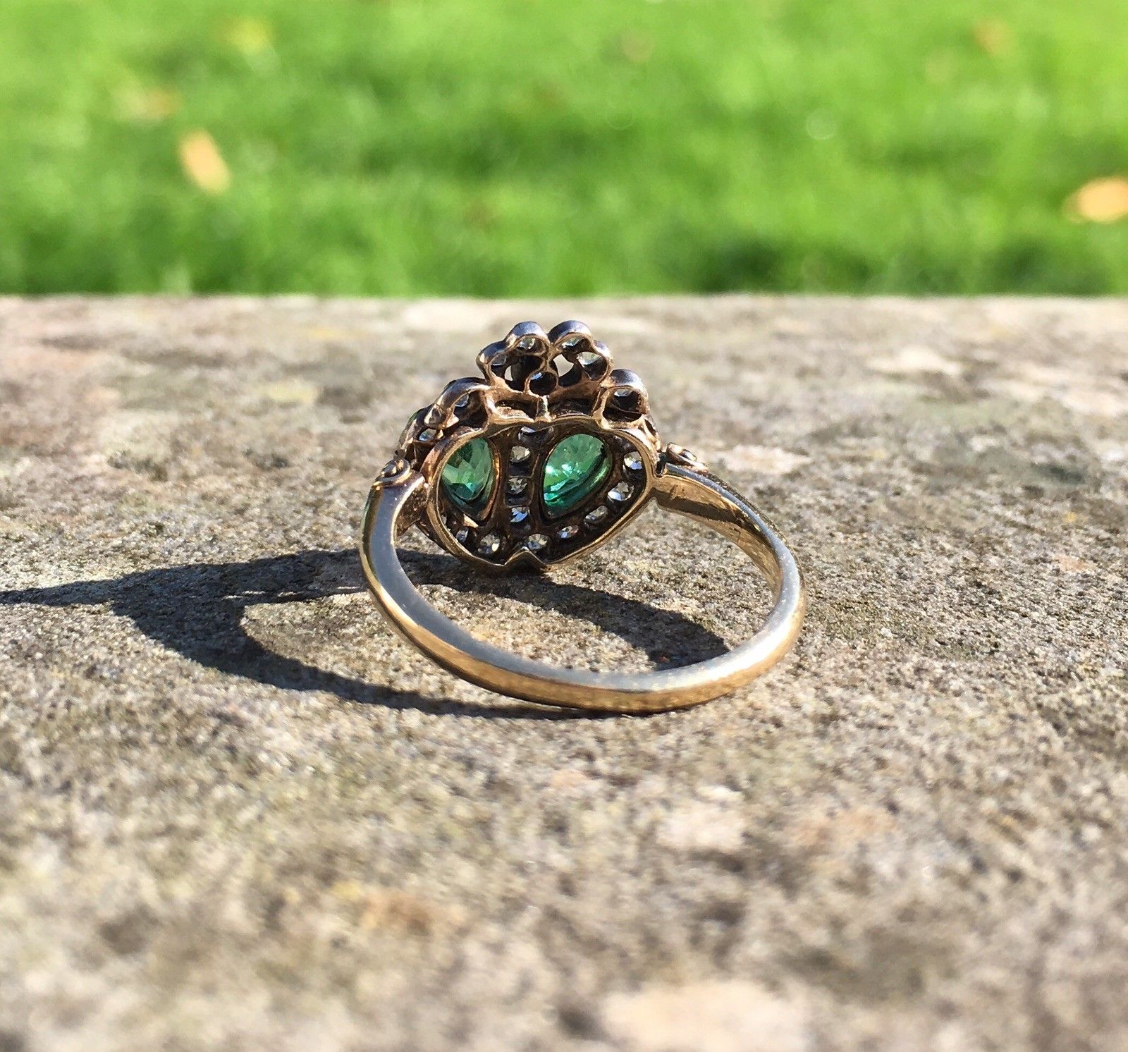 Victorian Emerald and Diamond 18ct Gold Antique Ring