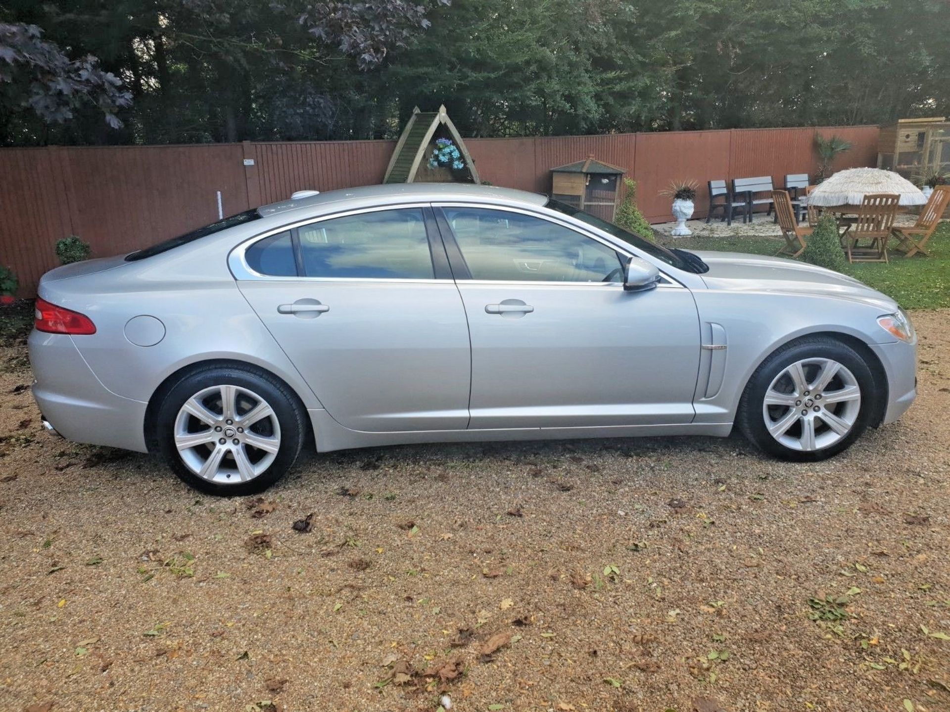 Jaguar XF 3.0 TD v6 Auto Premium Luxury 59 Reg - Image 2 of 8