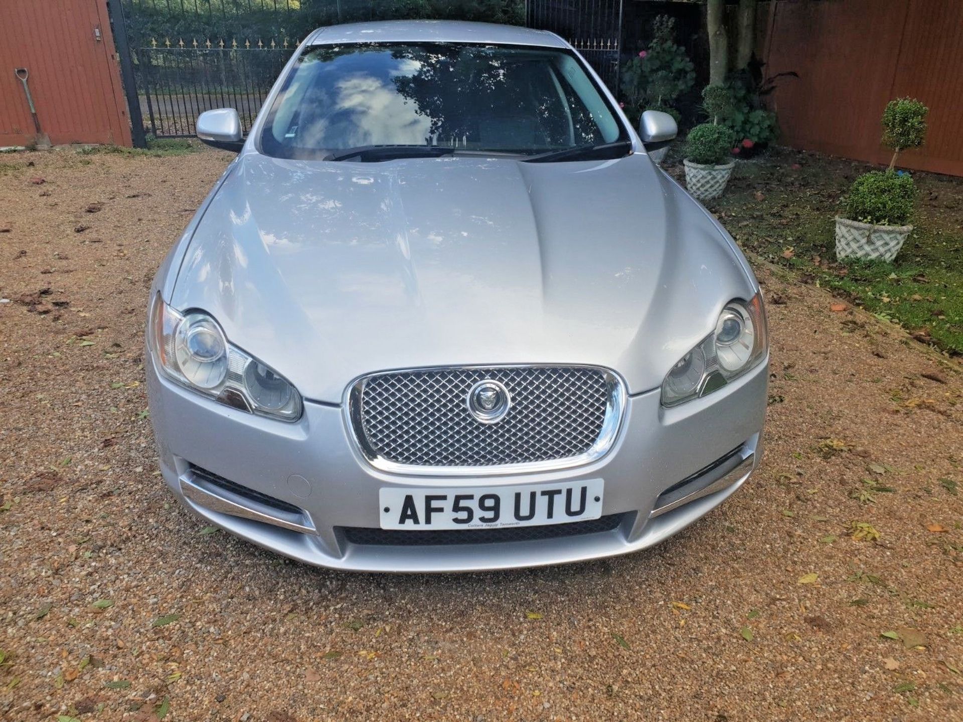 Jaguar XF 3.0 TD v6 Auto Premium Luxury 59 Reg - Image 8 of 8