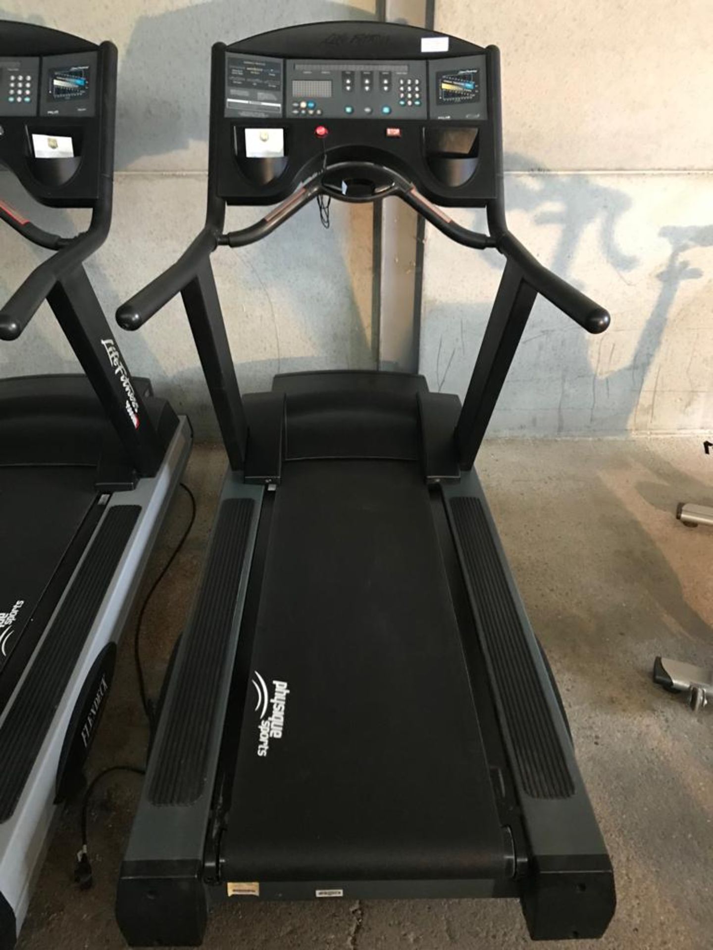 Life Fitness 9500HR Running Machine