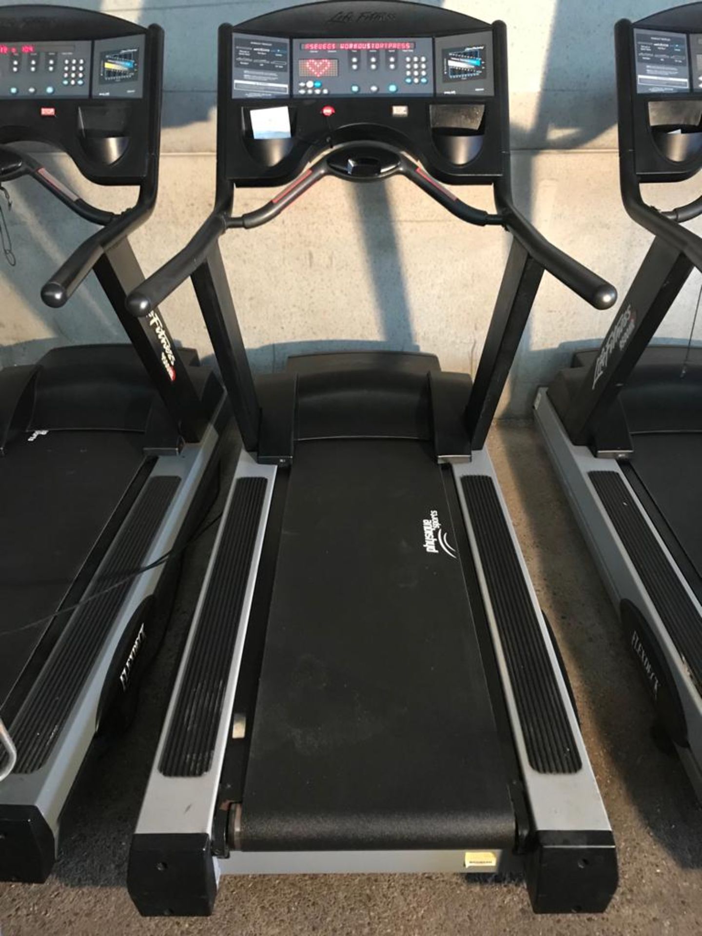 Life Fitness 9500HR Running Machine