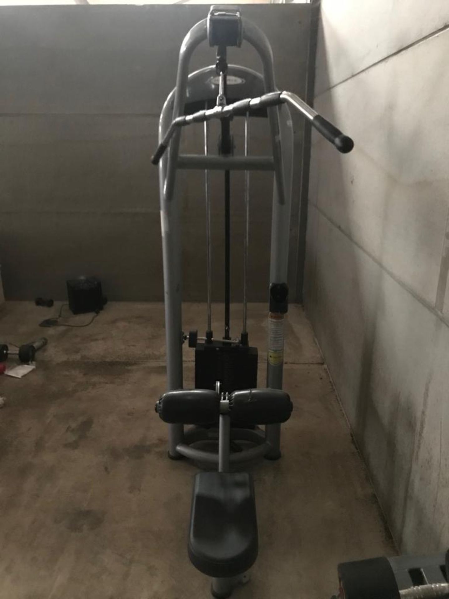 Matrix Lat Pull Down Machine - Image 4 of 4