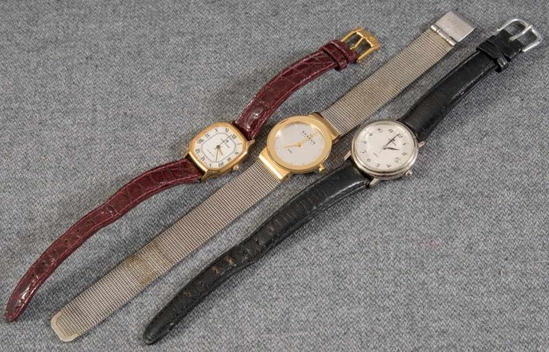 3 verschiedene Damenarmbanduhren Stahl & Stahl vergoldet, 3 x Quartz. 1 x Skagen & 2 x JUNGHANS,