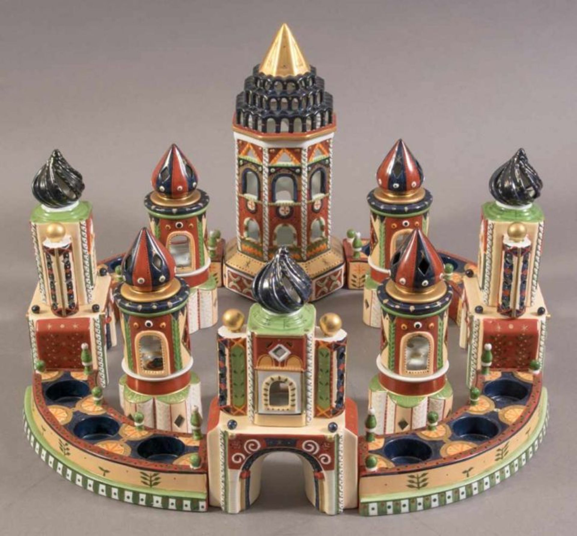 23teiliges TONYA-BASILICA-SET, Villeroy & Boch. In 13 originalen Kartonagen verpackt. Weihnachtliche