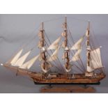 Segelschiff-Modellschiff, Holz & Stoff, ca. x x cm.