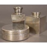 2 Teedosen & runde Tabaksdose (900er Silber), getrieben, gegossen, Sterlingsilber ca. 509 gr.,