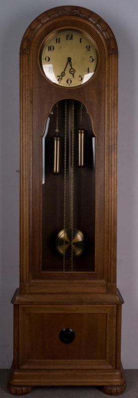 Bodenstanduhr, Eiche, deutsch um 1925/30, Messingvollplatinenwerk mit Schlag auf Tonfeder der