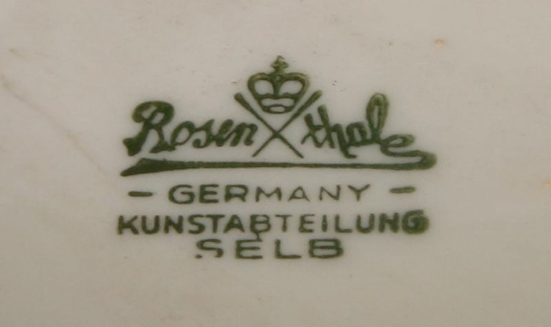 Bauchige "Rosenthal"-Vase, flächiger Floraldekor. Höhe 29 cm, Durchmesser 20 cm. - Image 6 of 6