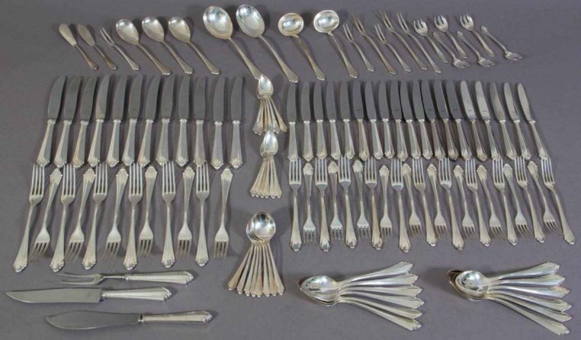 Äusserst umfangreiches 120teiliges Speisebesteck, BSF, 800er Silber, einige Vorlegeteile. Zusammen - Bild 2 aus 7