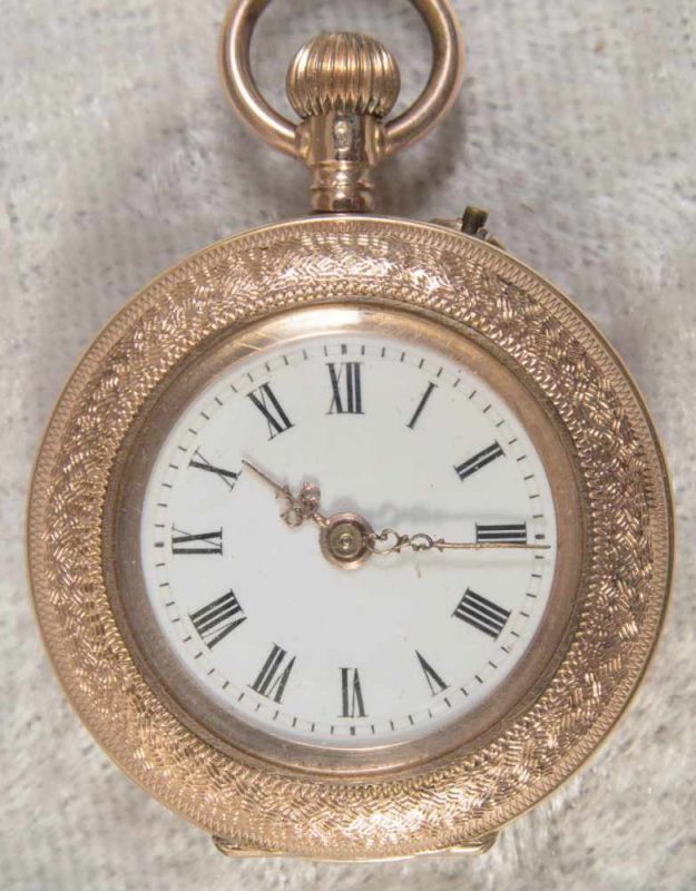 Kleine Damentaschenuhr, Gehäuse in 585er Gelbgold, Rückdeckel aufwändig floral graviert. Um 1900.