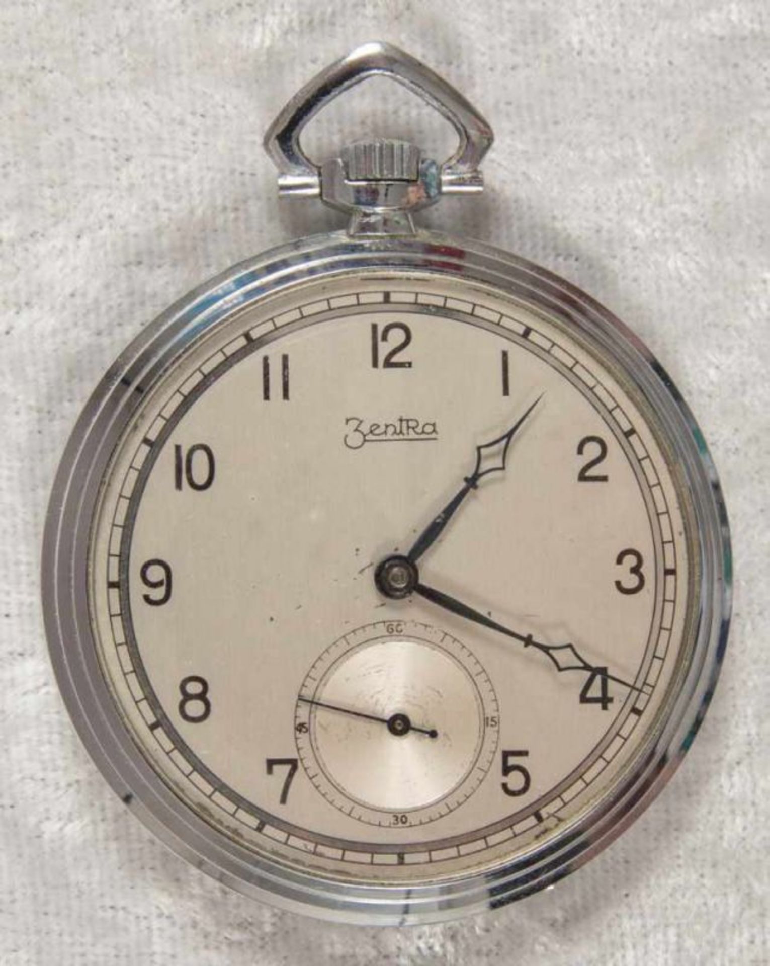 Zentra Halbsavonette Herrentaschenuhr, vernickeltes Gehäuse, Durchmesser ca. 50 mm, Werk ohne