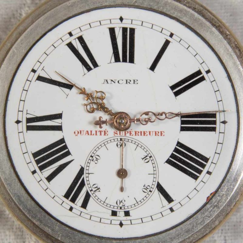 Große "ANCRE" - Taschenuhr, vernickeltes Metallgehäuse, hinterer Deckel mit jagdlicher Gravur. - Image 3 of 10