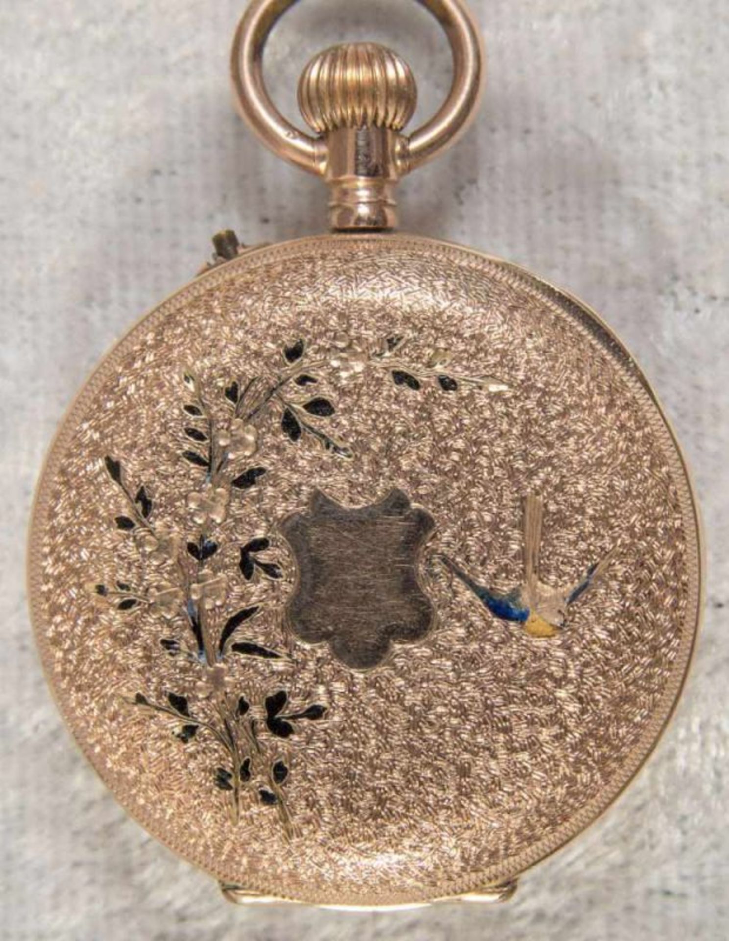 Kleine Damentaschenuhr, Gehäuse in 585er Gelbgold, Rückdeckel aufwändig floral graviert. Um 1900. - Bild 8 aus 8