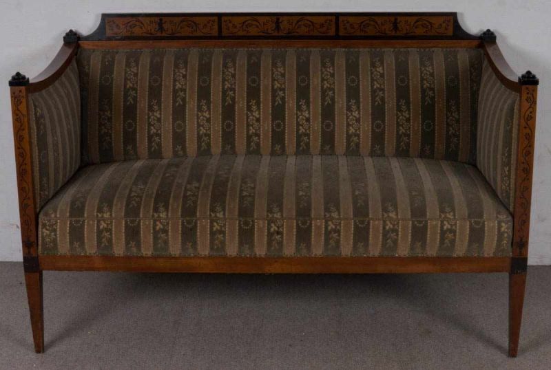 Salonsofa, Biedermeier-Stil um 1900, Nussbaum?, teilweise ebonisierter schablonisierter Dekor,