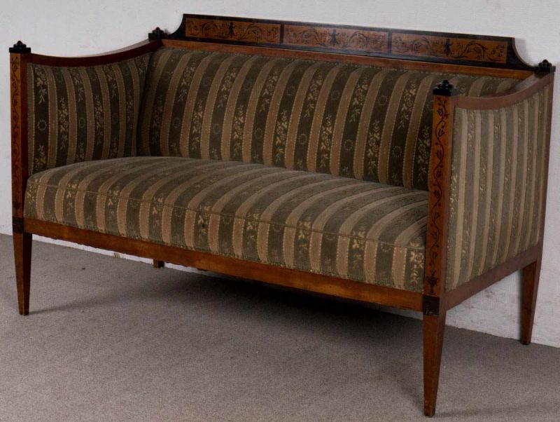 Salonsofa, Biedermeier-Stil um 1900, Nussbaum?, teilweise ebonisierter schablonisierter Dekor, - Image 5 of 7