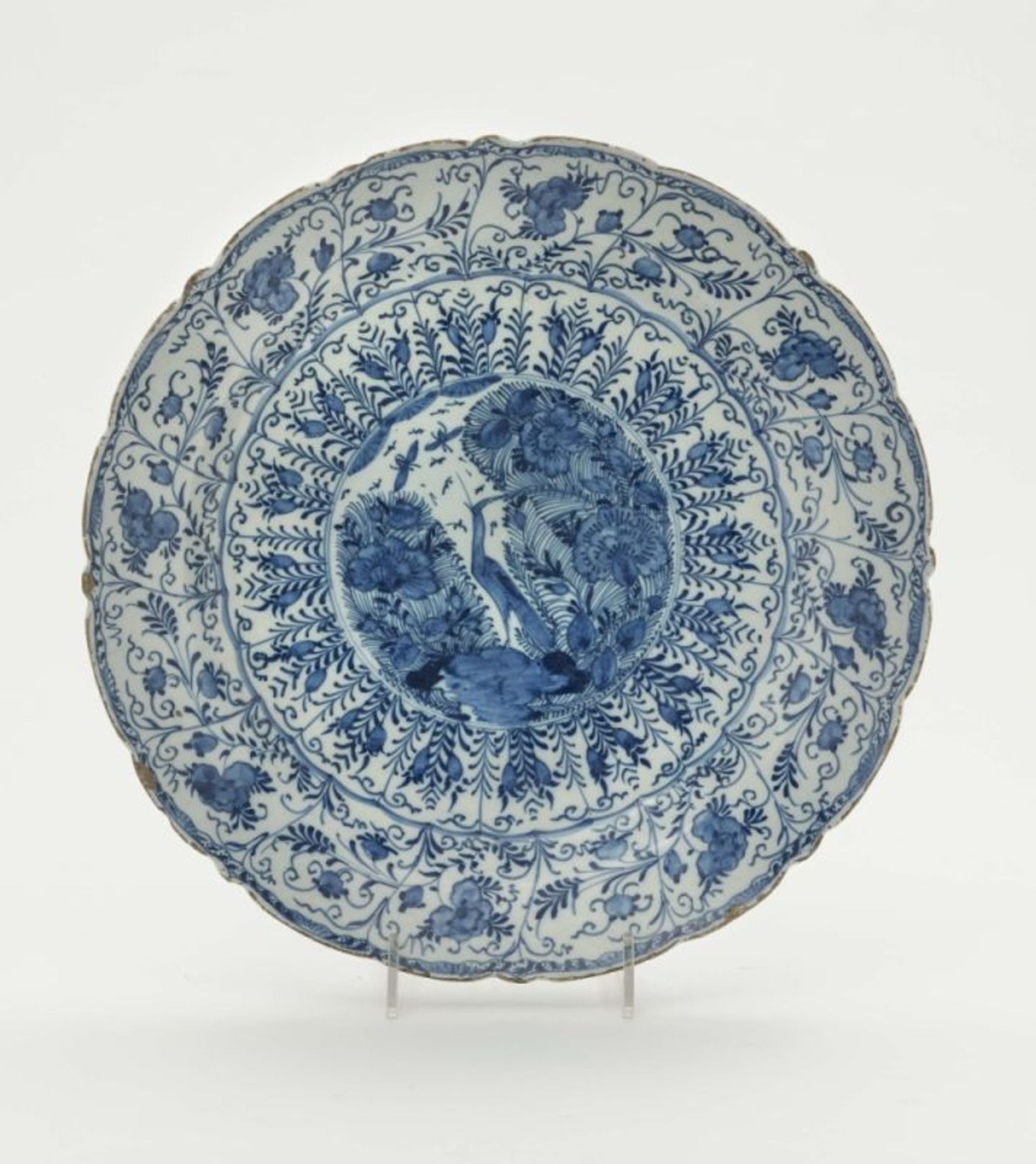 Platte Delft, 18. Jh., De Porceleyne Bijl Fayence. Blaudekor in chinesischem Stil: Im Spiegel