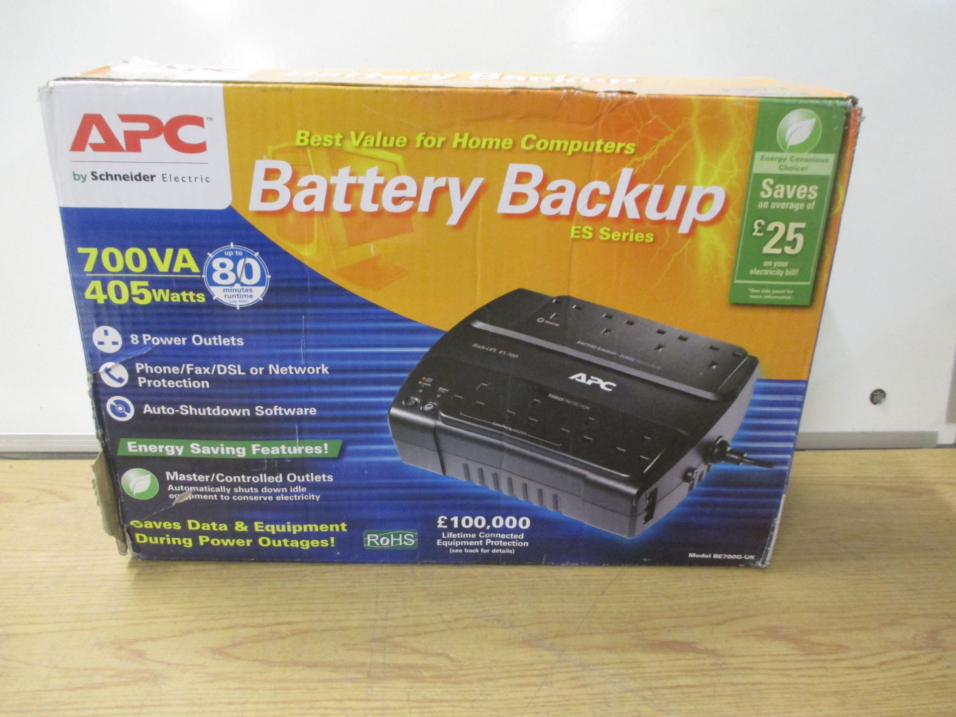 APC BATTERY BACKUP ES SERIES. 8 OUTLET BACKUP UPS. MODEL 700VA 405W. BOXED.