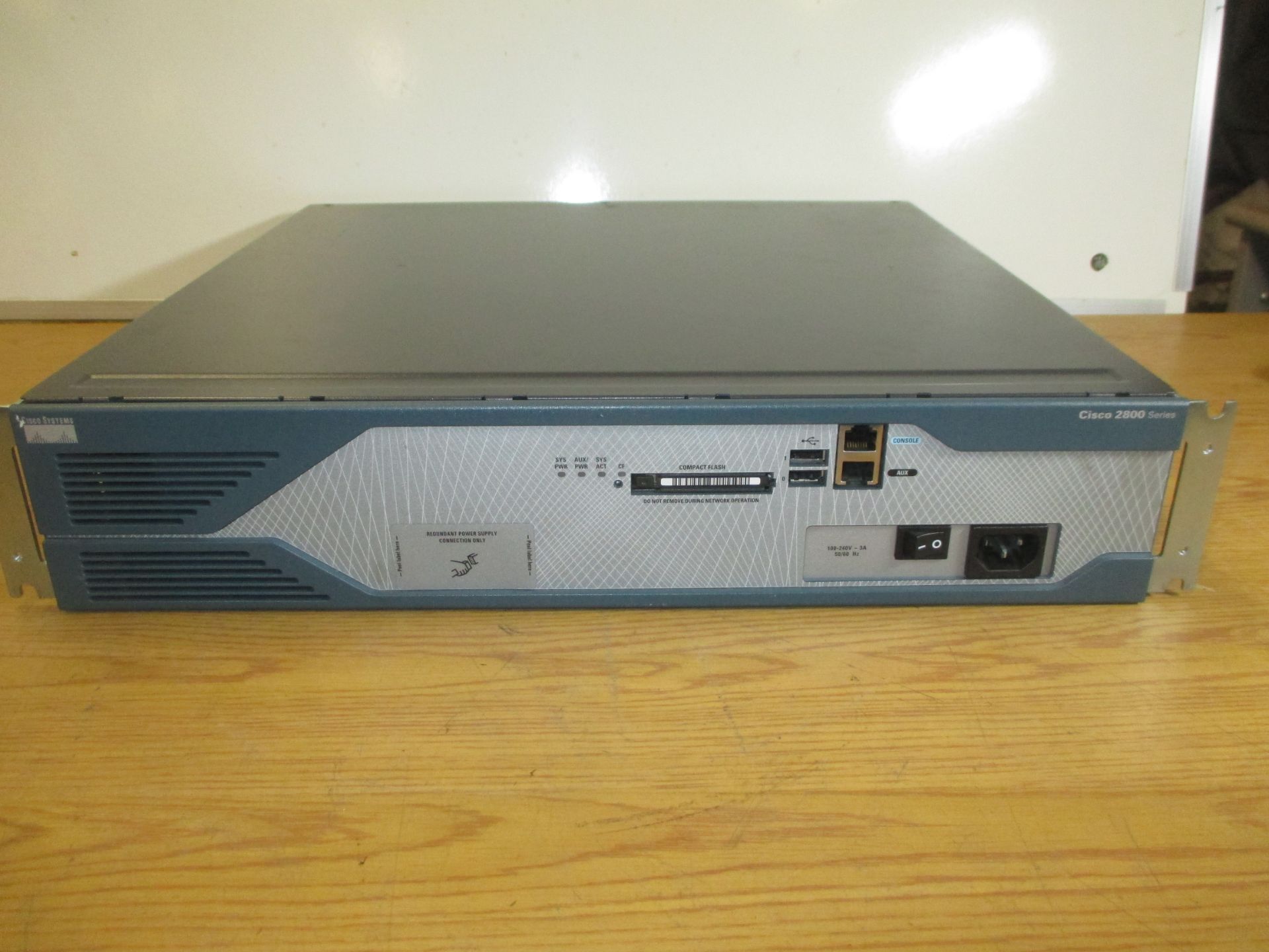 CISCO 2800 SERIES INTEGRATED SERVICES ROUTER. MODEL CISCO2851 V04. WITH 1 X HWIC-1GE-SFP.