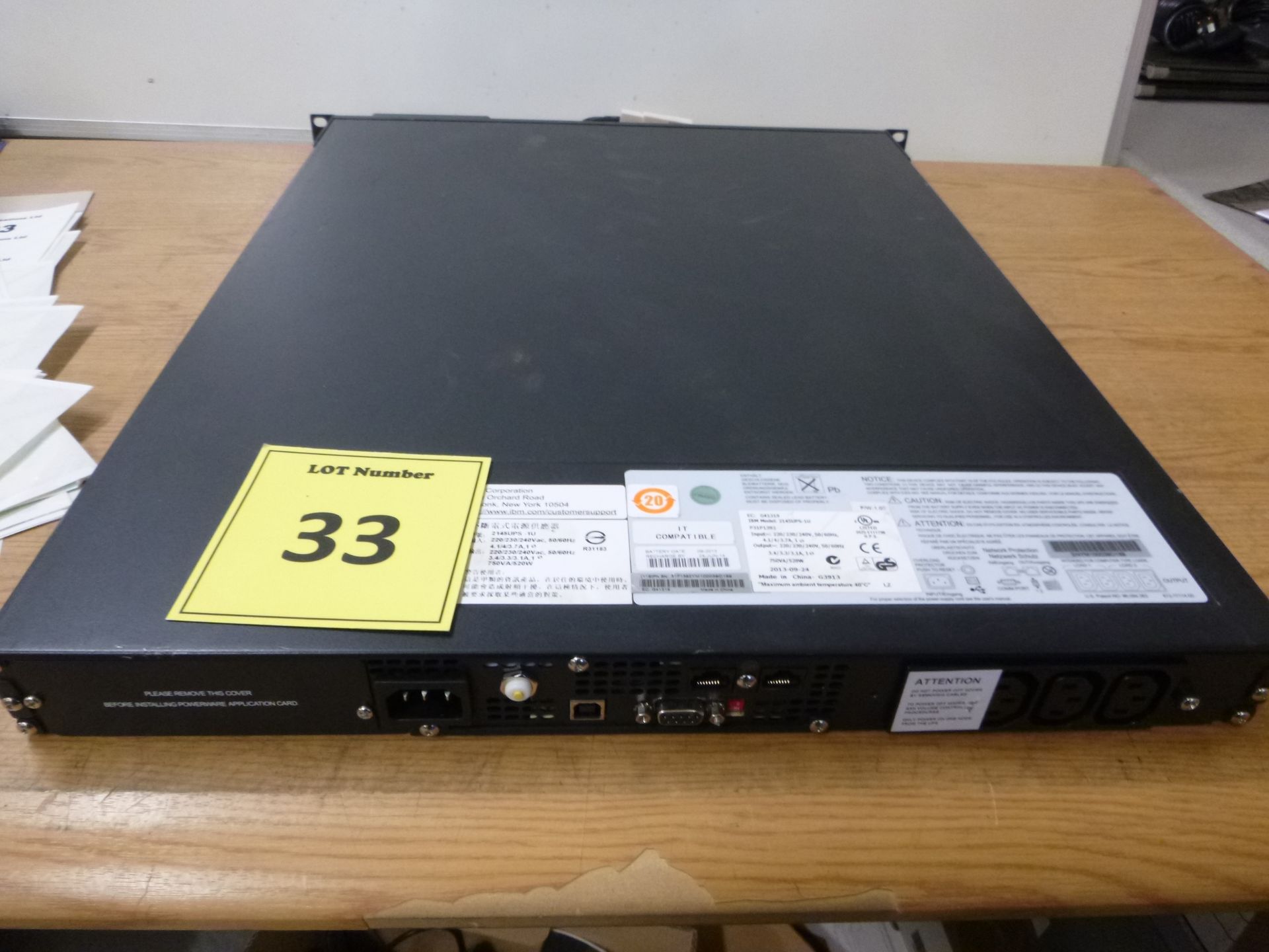 IBM RACKMOUNT UPS. MODEL 2145UPS-1U FRONT COVER MISSING - Image 3 of 3