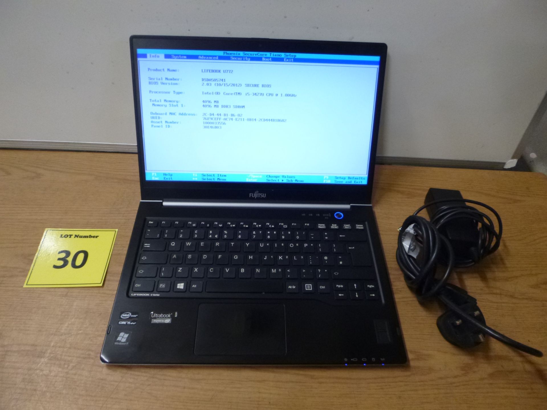 FUJITSU LIFEBOOK U772 CORE i5 LAPTOP. 1.8GHZ PROCESSOR, 4GB RAM. 32GB I-SSD cache & 320GB HDD,