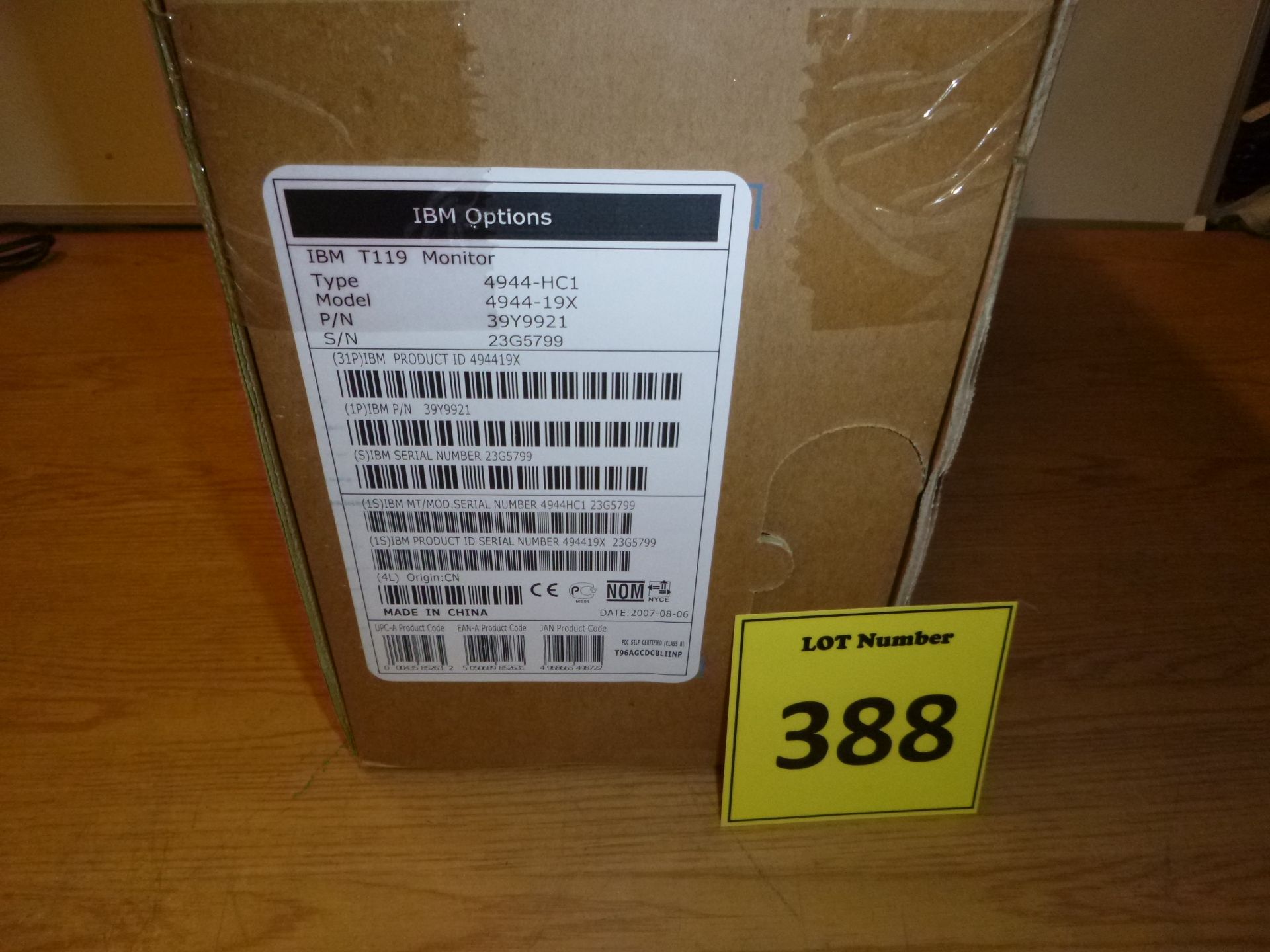 IBM 19" T119 FLAT PANEL MONITOR MODEL 4944-19X. NEW IN SEALED BOX - Image 2 of 2