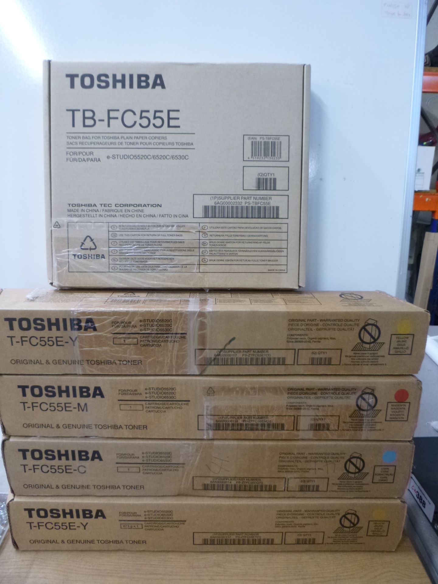TOSHIBA 4 X GENUINE ORIGINAL TONER CARTRIDGES FOR e-STUDIO 5520C/6520C/6530C (2 X YELLOW, 1 X CYAN 1