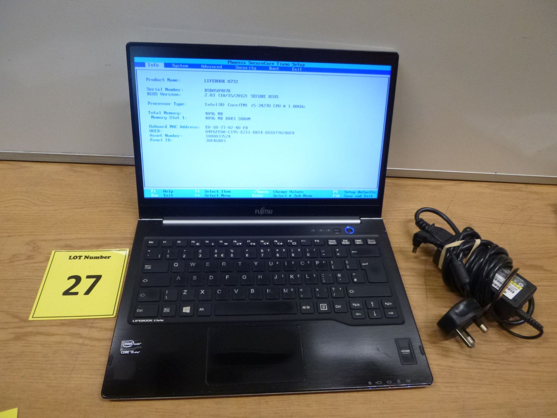 FUJITSU LIFEBOOK U772 CORE i5 LAPTOP. 1.8GHZ PROCESSOR, 4GB RAM. 32GB I-SSD cache & 320GB HDD,