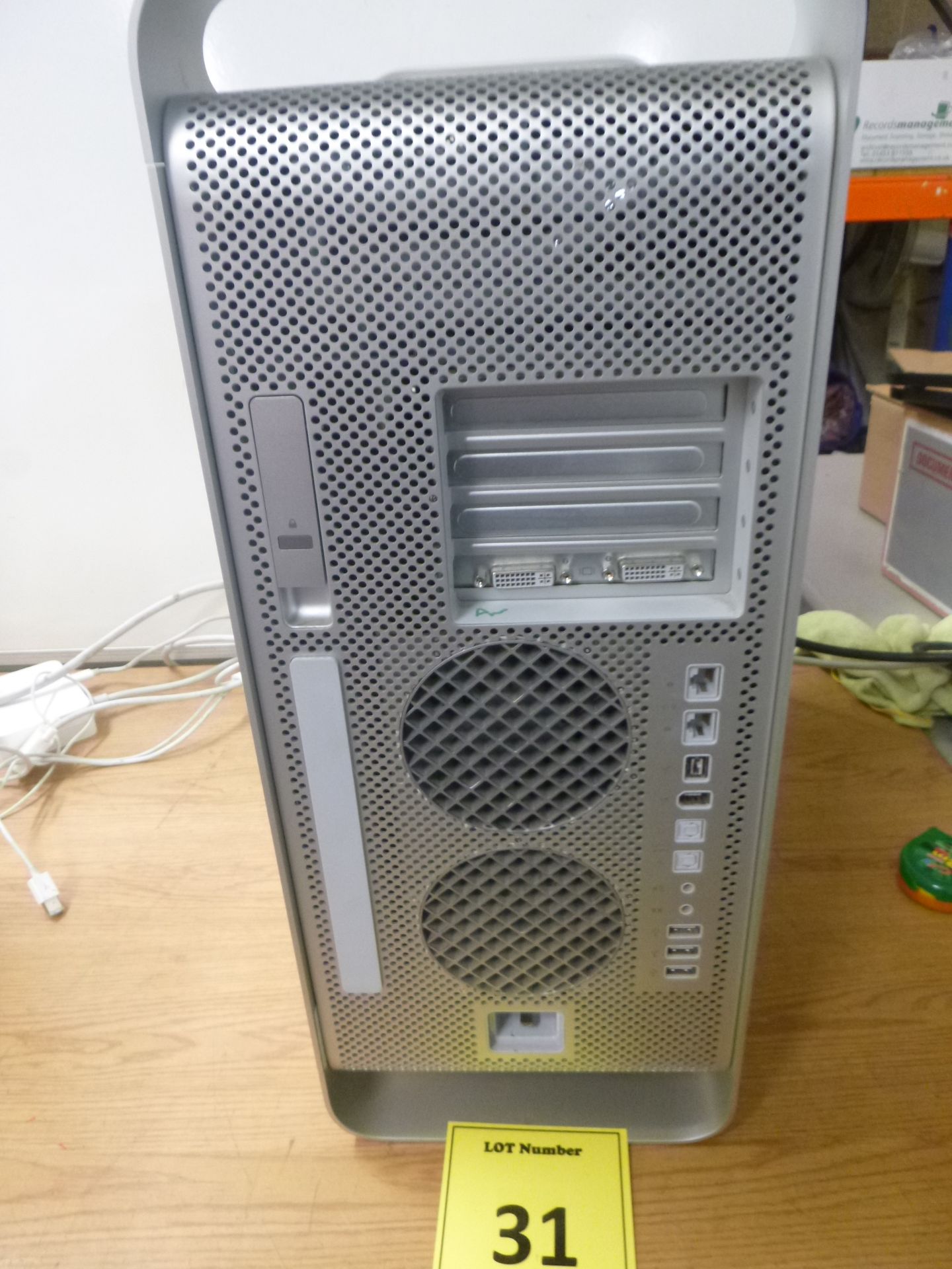 APPLE POWERMAC G5 TOWER, PPC-DC 2.3GHZ PROCESSOR, 8GB RAM, 320GB HDD, MAC OSX 10.5.6 WITH 23" - Bild 2 aus 2