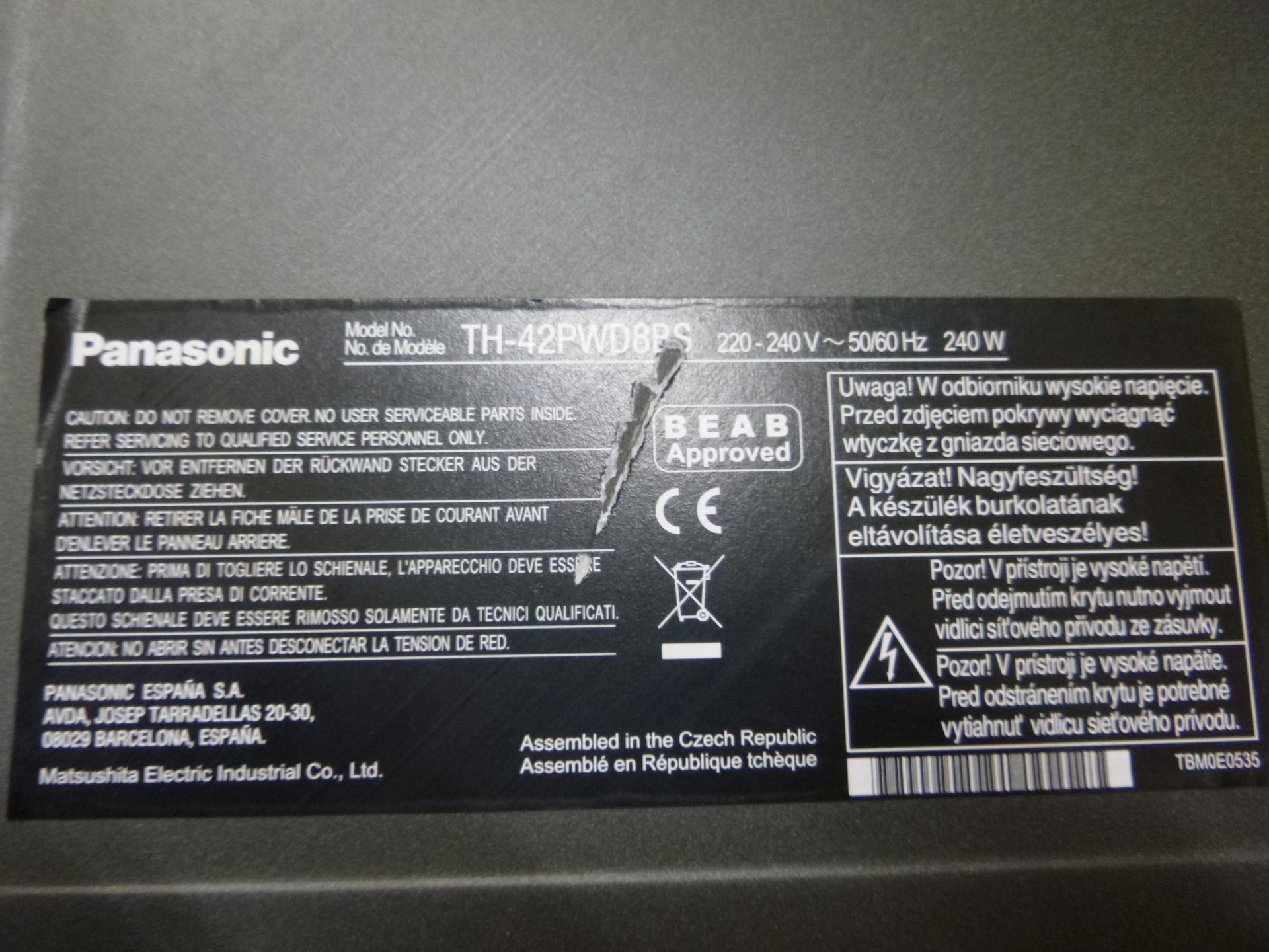 PANASONIC 42" DISPLAY SCREEN. MODEL NUMBER TH-42PWD8BS - Image 2 of 3