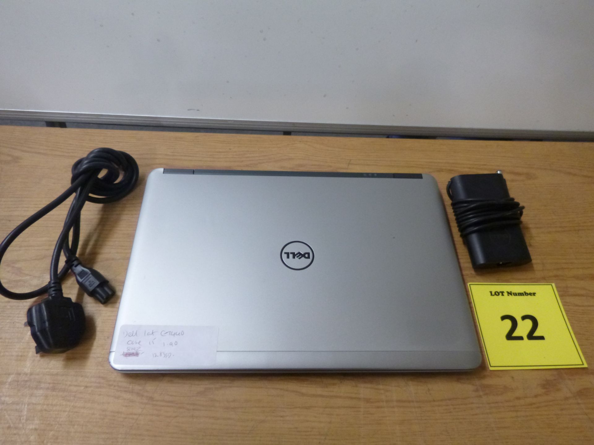 DELL LATITUDE E7440 LAPTOP. CORE i5 1.9GHZ PROCESSOR, 8GB RAM, 128GB SOLID STATE HD. WITH PSU. W8 - Image 2 of 2