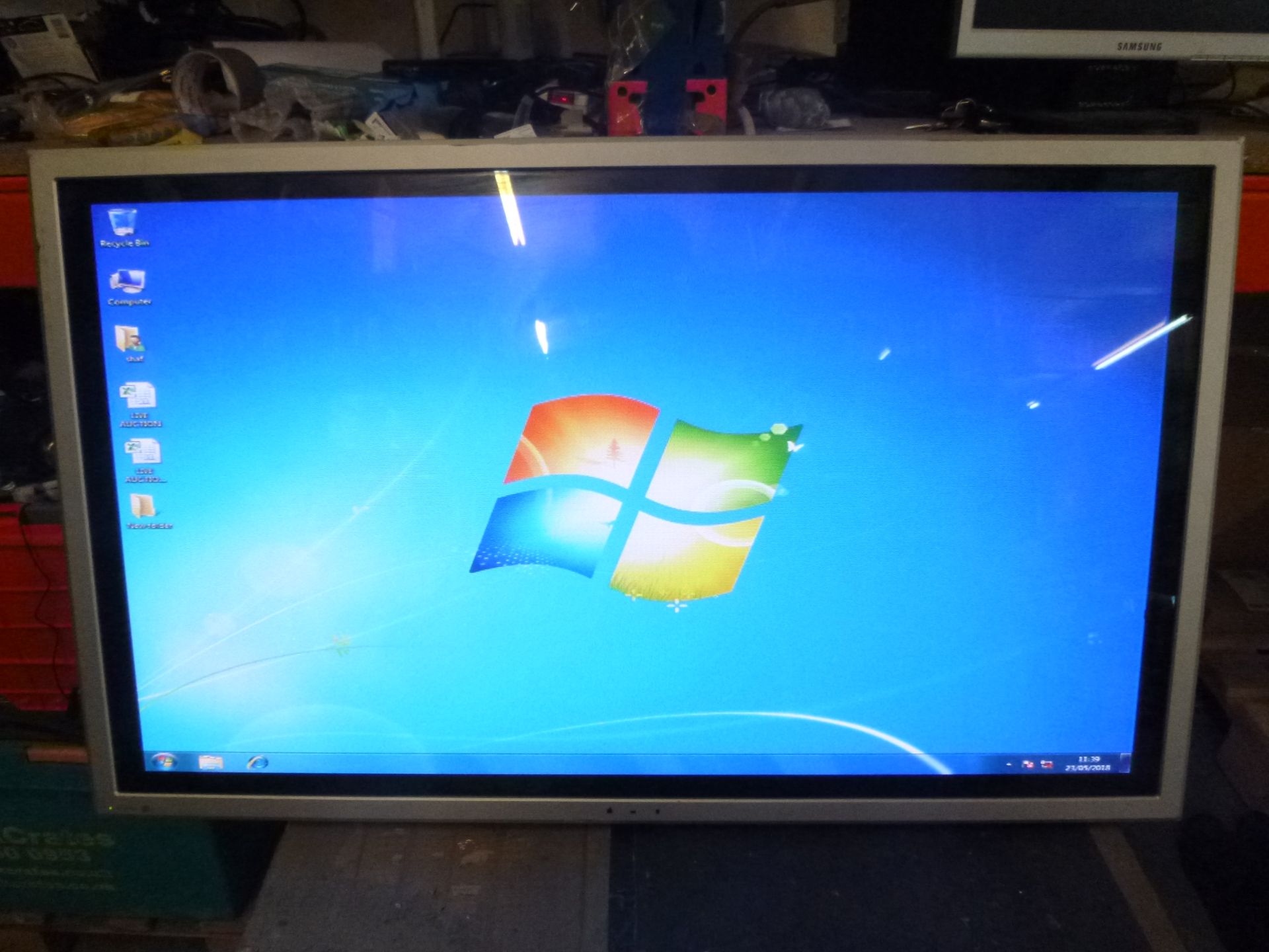 PANASONIC 42" DISPLAY SCREEN. MODEL NUMBER TH-42PWD8BS