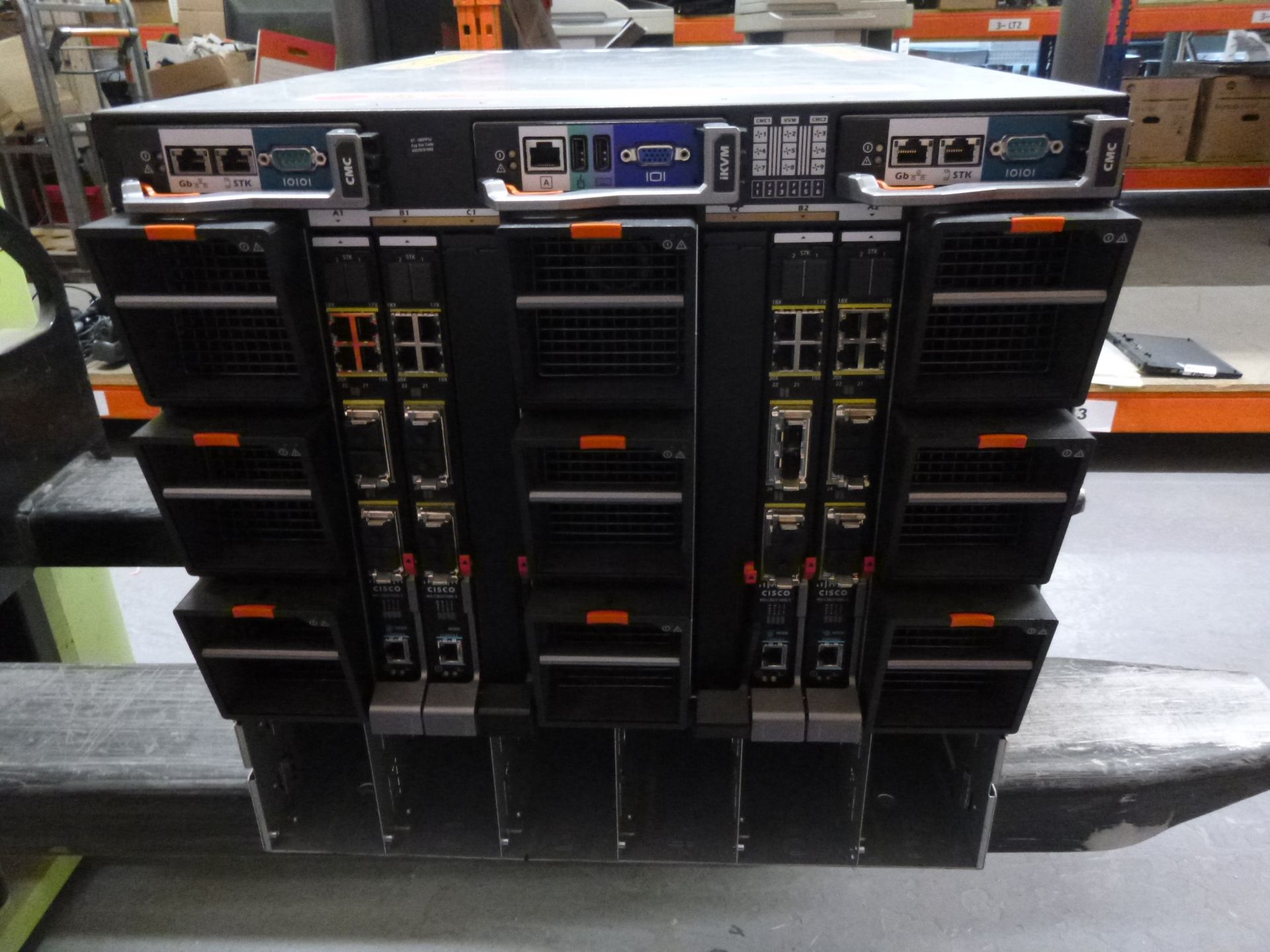 DELL POWEREDGE M1000E BLADE ENCLOSURE IN6PP4J. CONTAINS 4 X CISCO CATALYST BLADE SWITCHES, WS- - Image 3 of 3