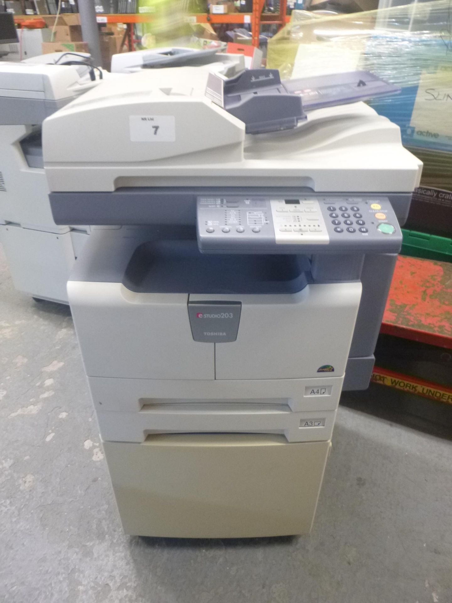 TOSHIBA E-STUDIO 203 PRINTER COPIER WITH TEST COPY & CD'S