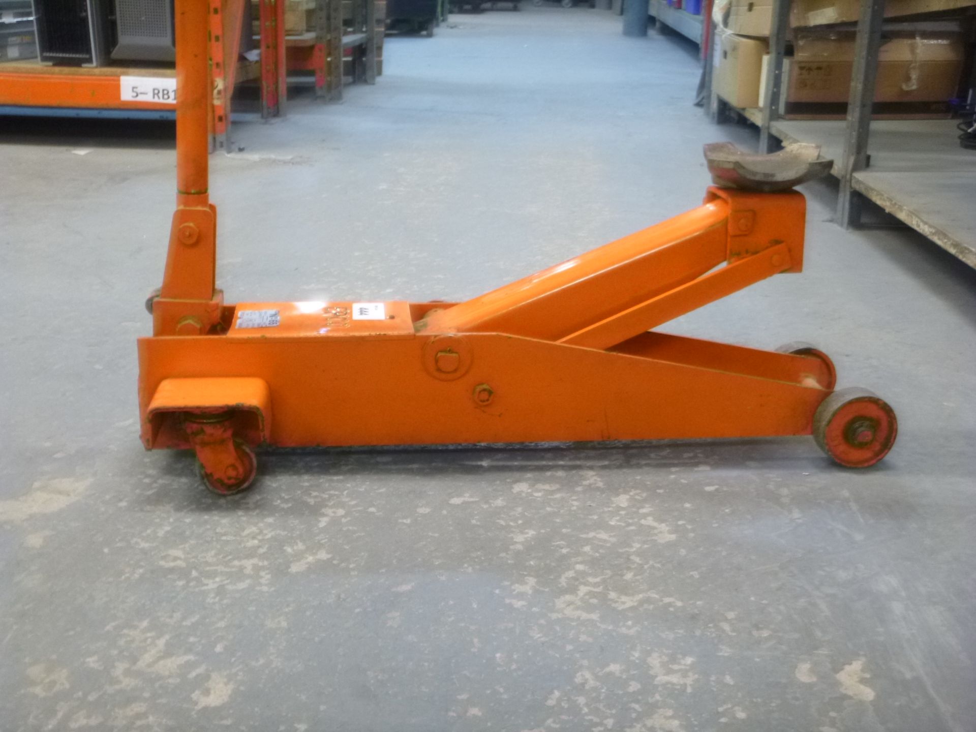 EPCO NO 65 HEAVY DUTY 2 TONNE HYDRAULIC TROLLEY JACK. - Image 2 of 3